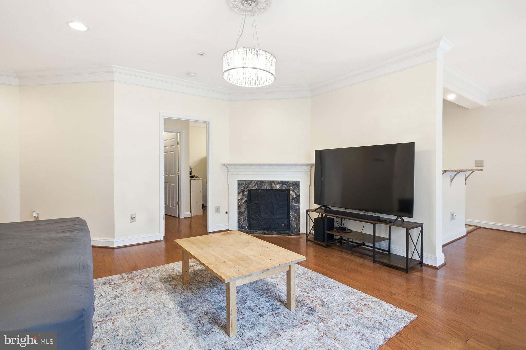 WESTBROOK COURT - Residential