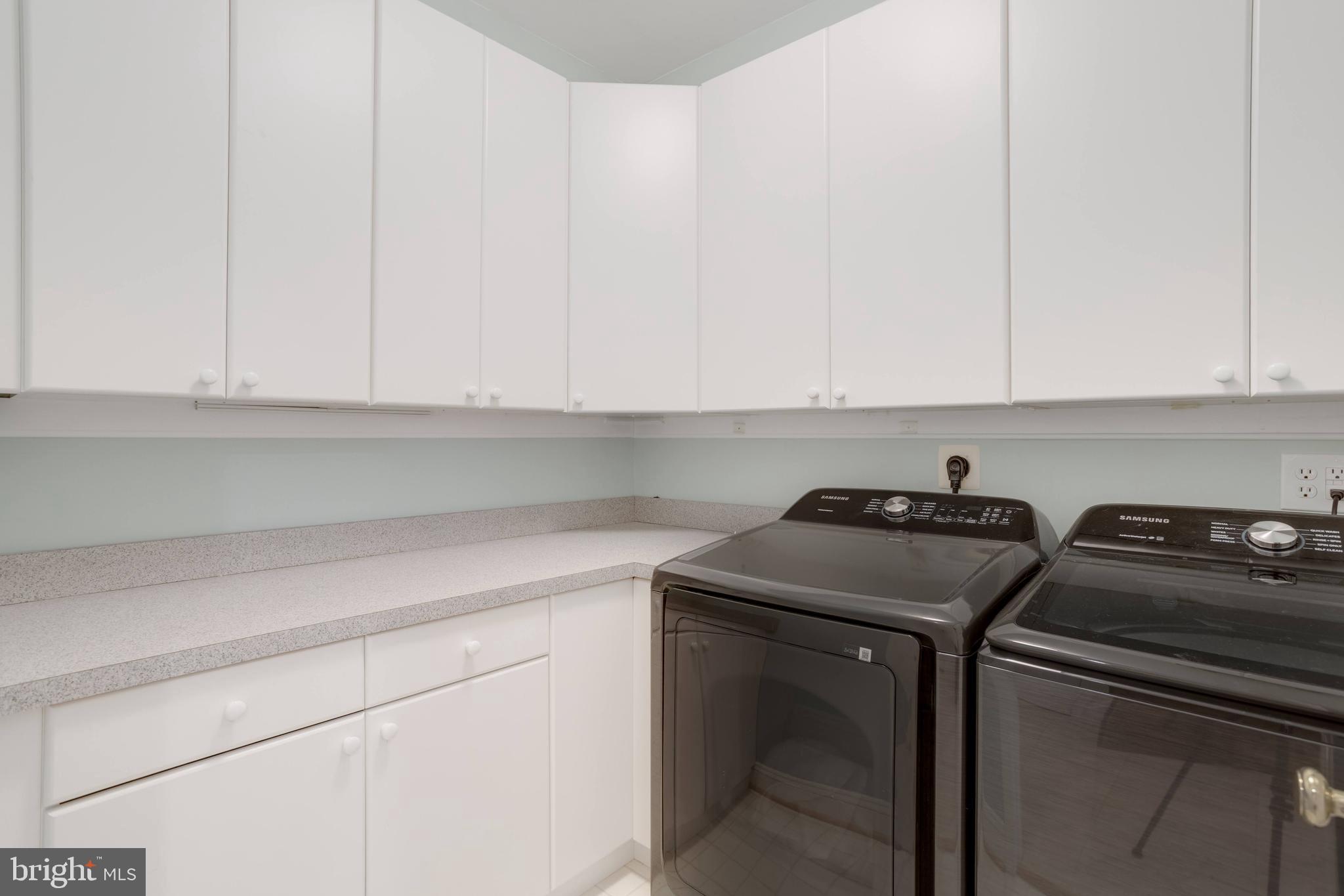 WESTBROOK COURT - Residential