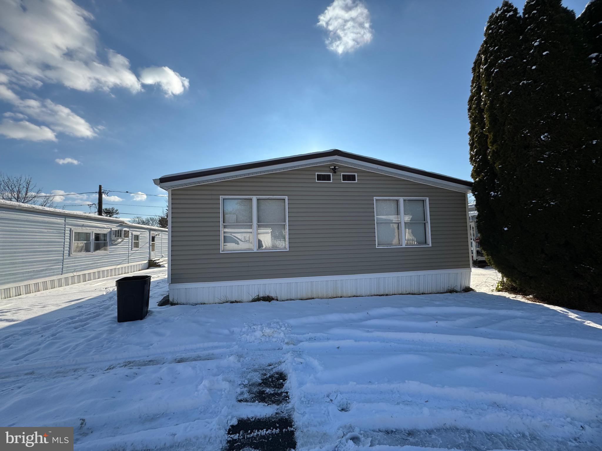 LAKEVIEW TRAILER PARK - Residential Lease