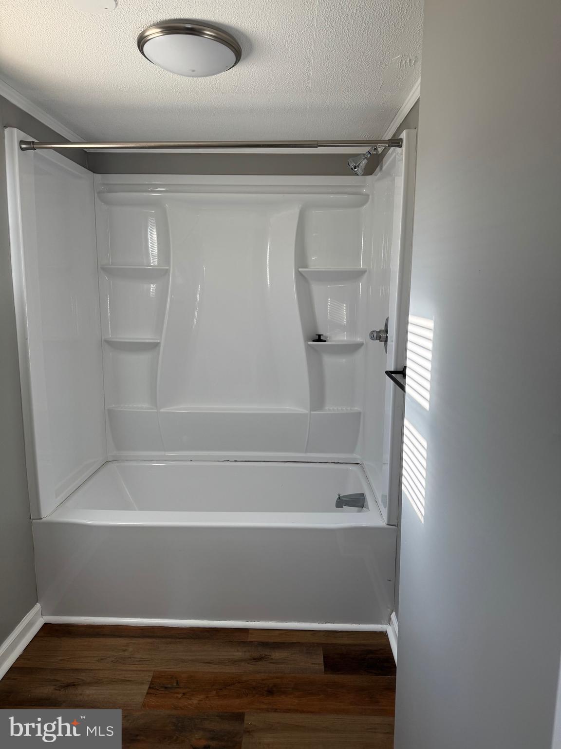 LAKEVIEW TRAILER PARK - Residential Lease