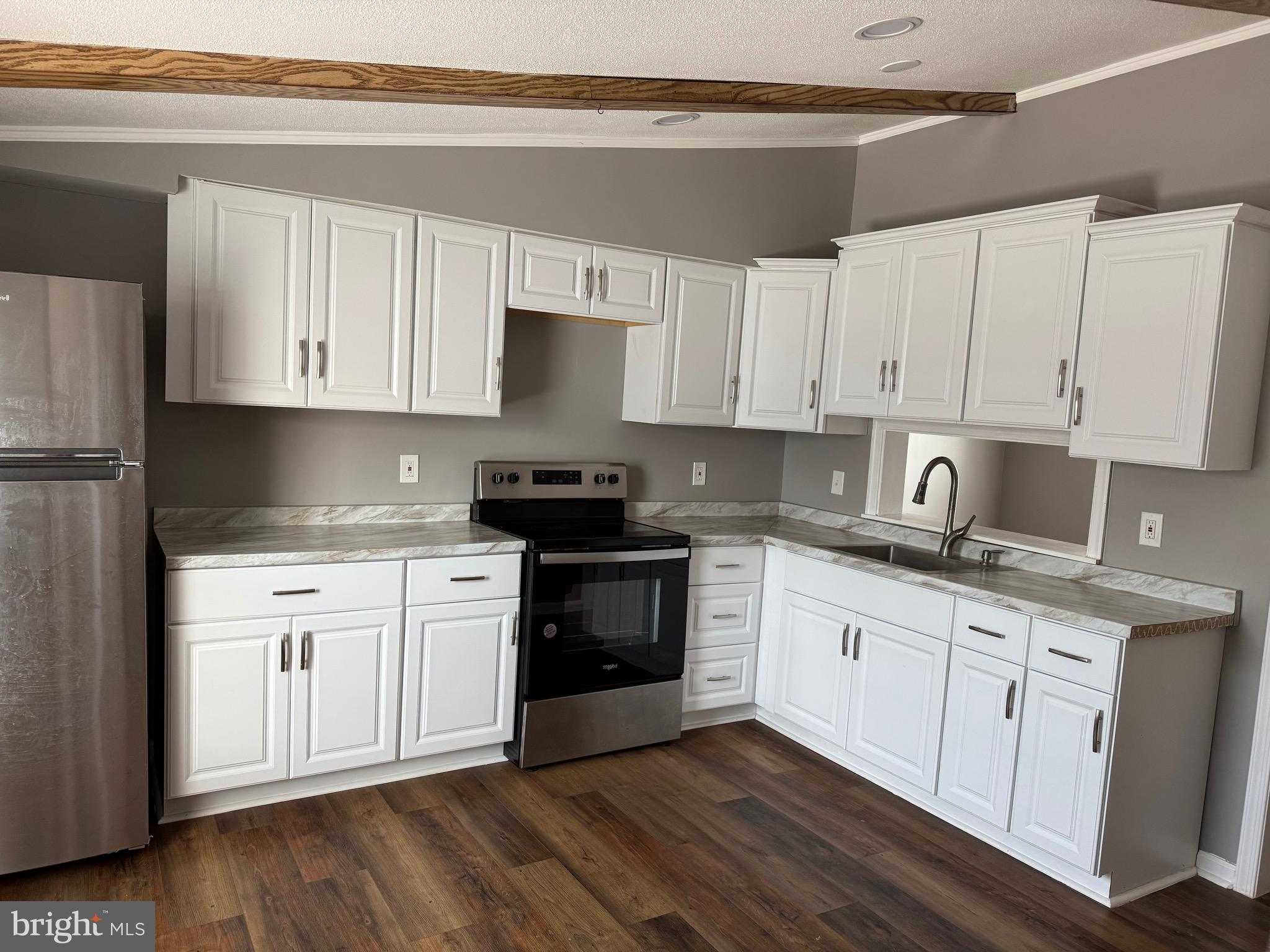 LAKEVIEW TRAILER PARK - Residential Lease