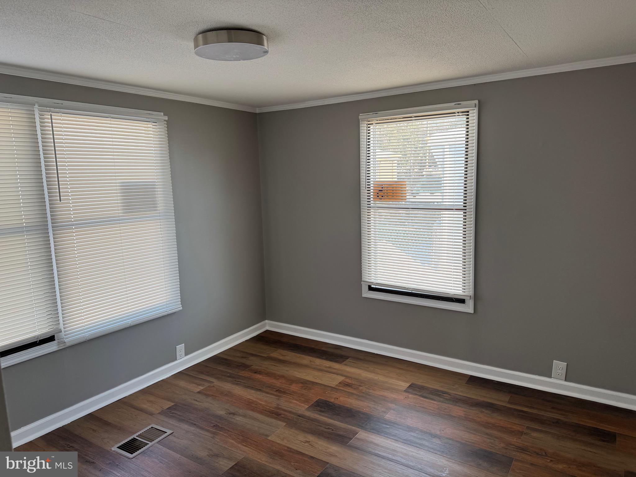 LAKEVIEW TRAILER PARK - Residential Lease