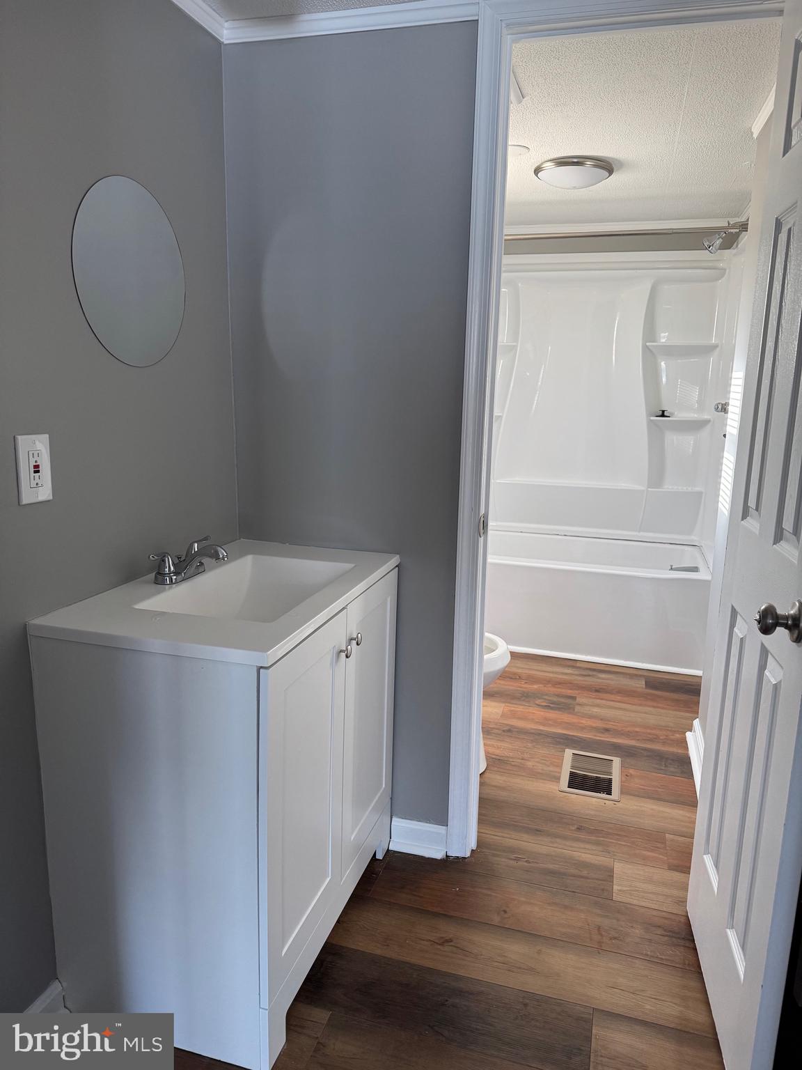 LAKEVIEW TRAILER PARK - Residential Lease