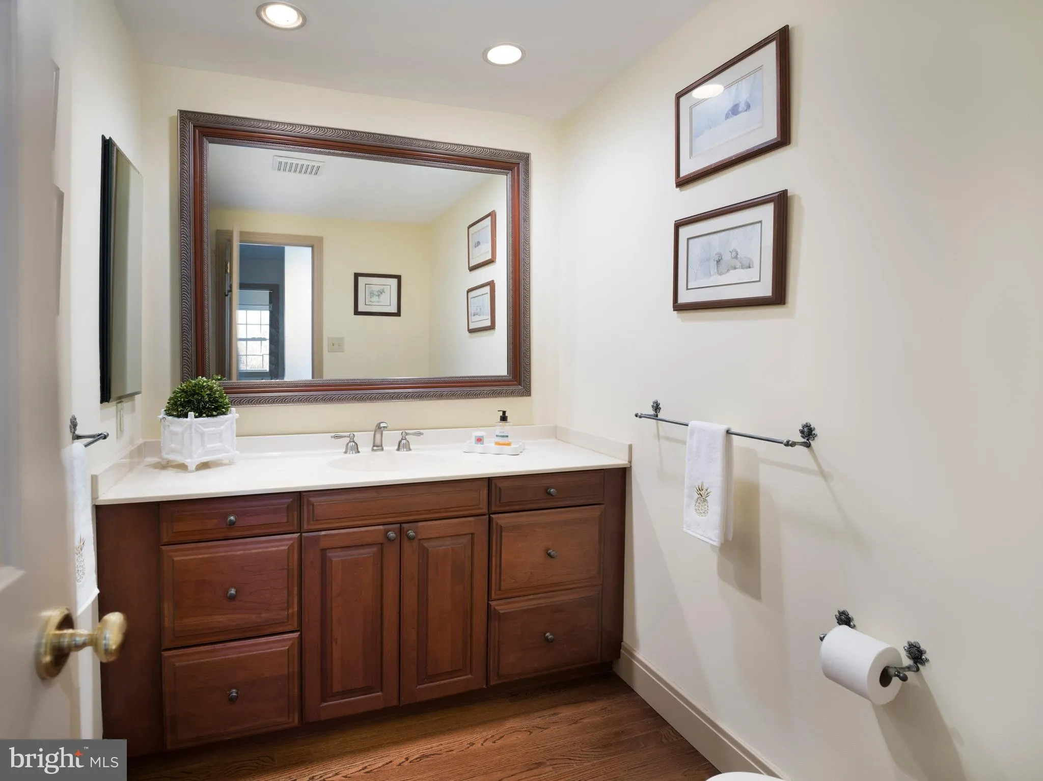 Malvern, Pennsylvania 19355, United States, 4 Bedrooms Bedrooms, ,4 BathroomsBathrooms,Residential,Active,77079