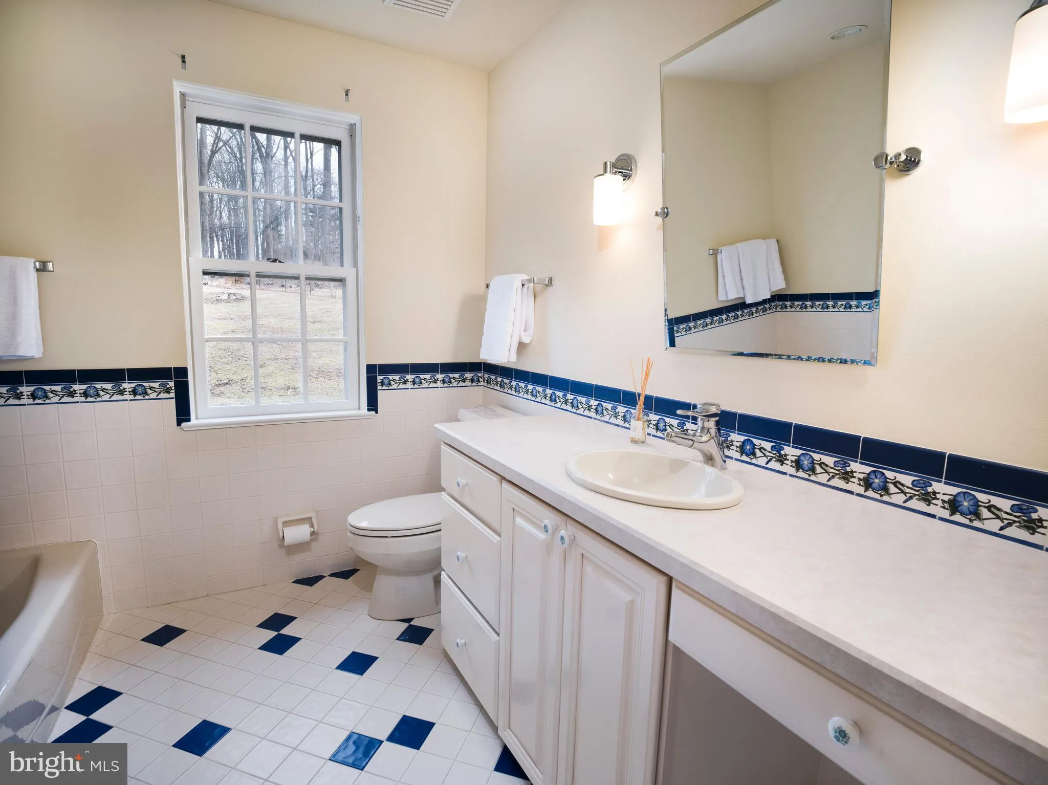 Malvern, Pennsylvania 19355, United States, 4 Bedrooms Bedrooms, ,4 BathroomsBathrooms,Residential,Active,77079