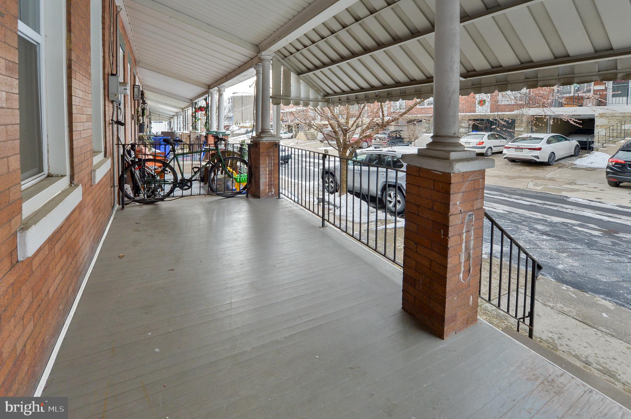 EAST FALLS - Residential