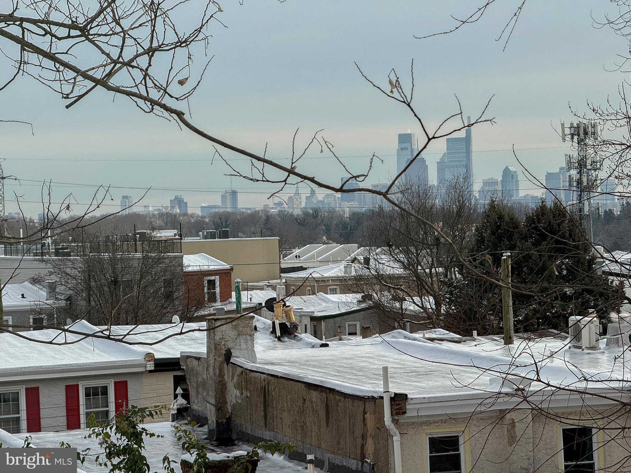 EAST FALLS - Residential