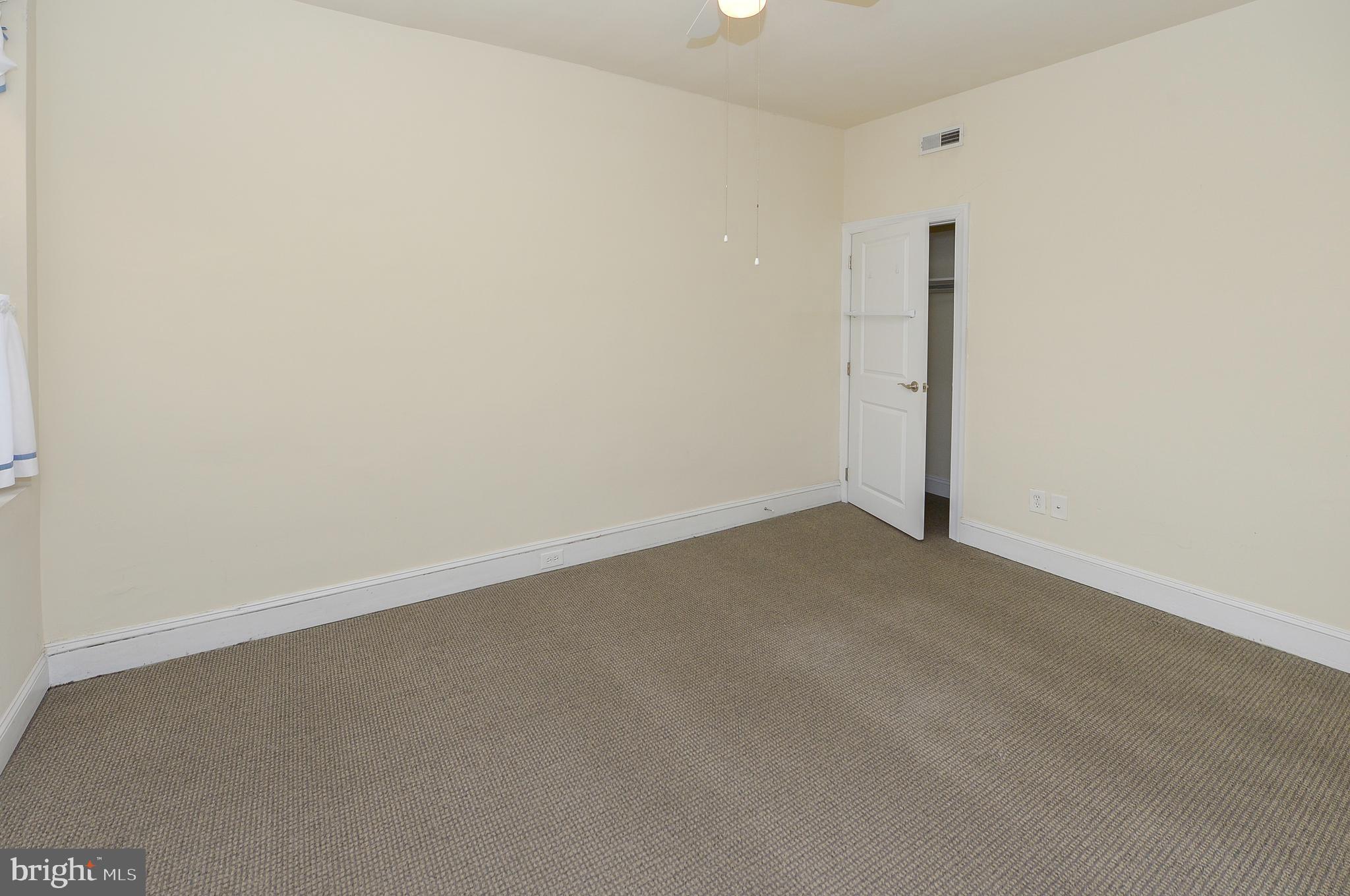 EAST FALLS - Residential