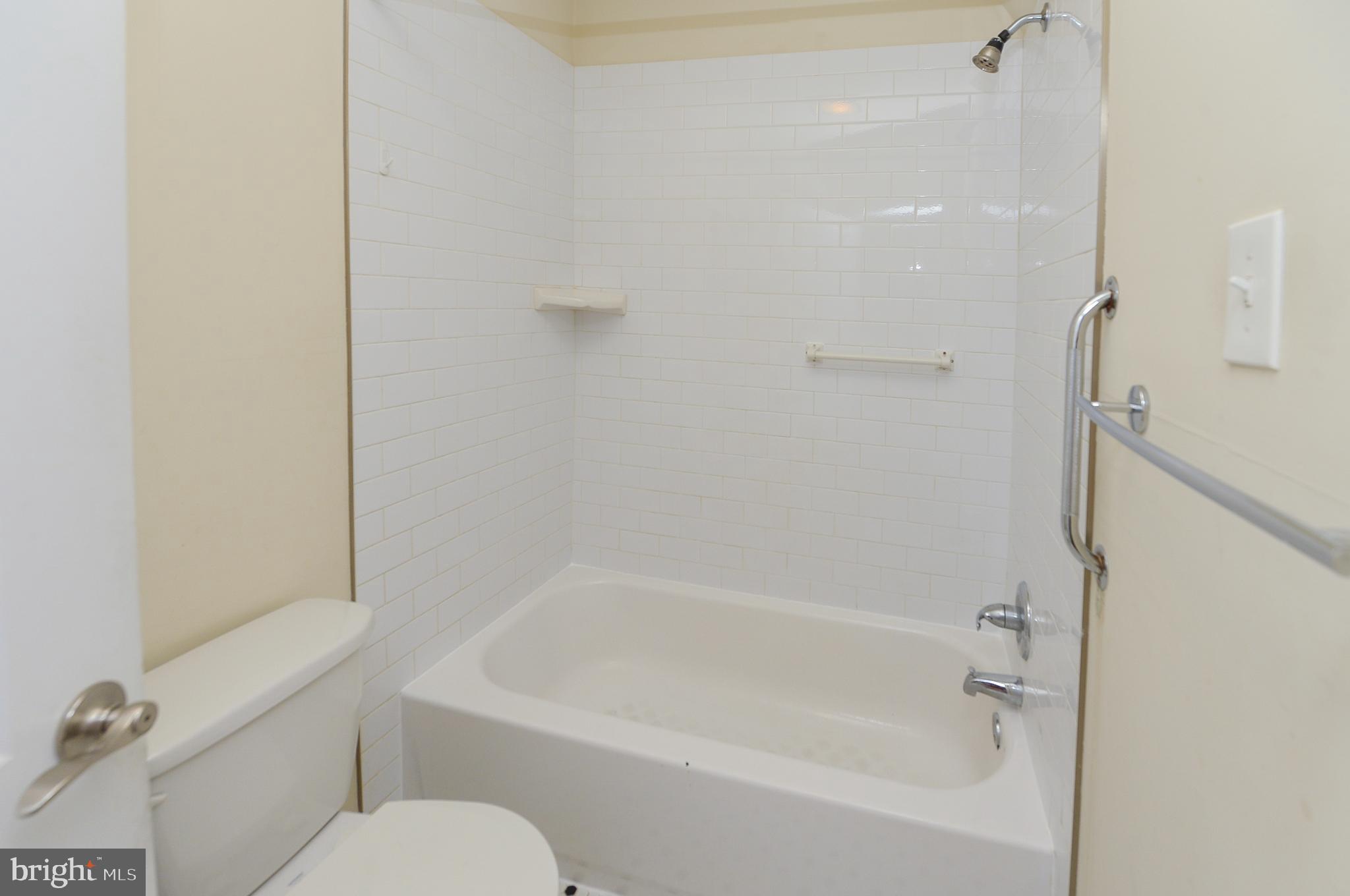 EAST FALLS - Residential
