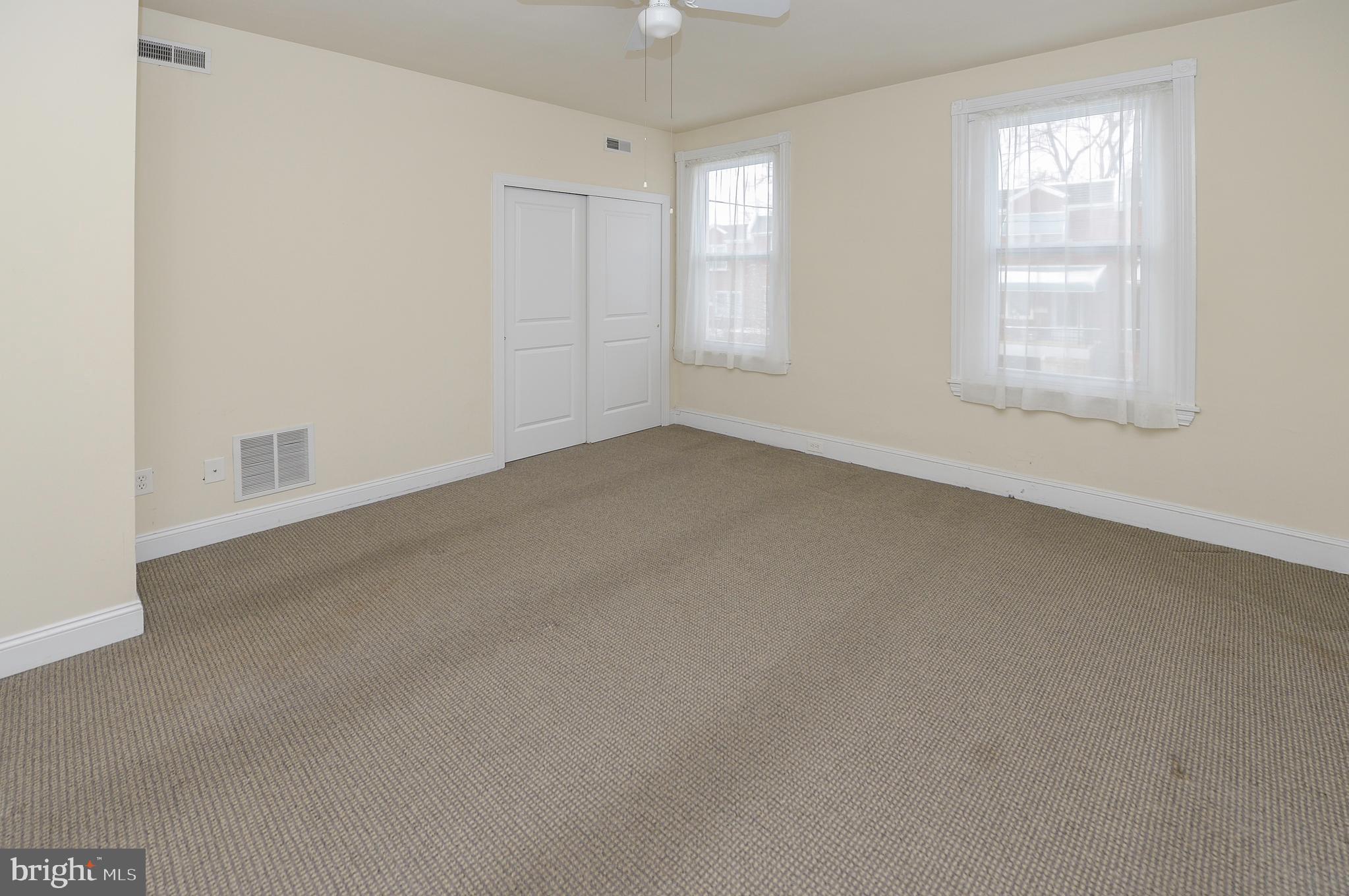 EAST FALLS - Residential