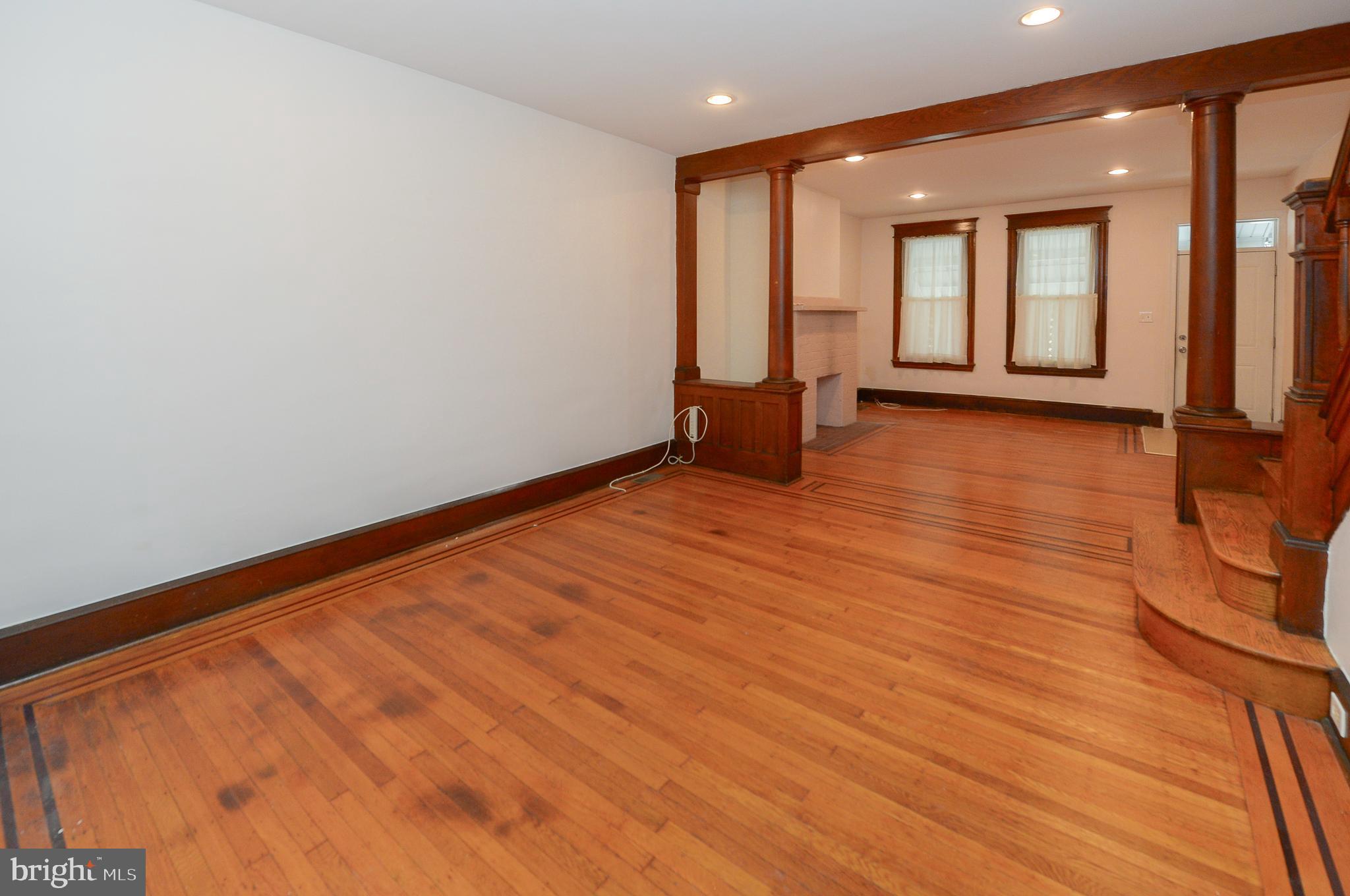 EAST FALLS - Residential