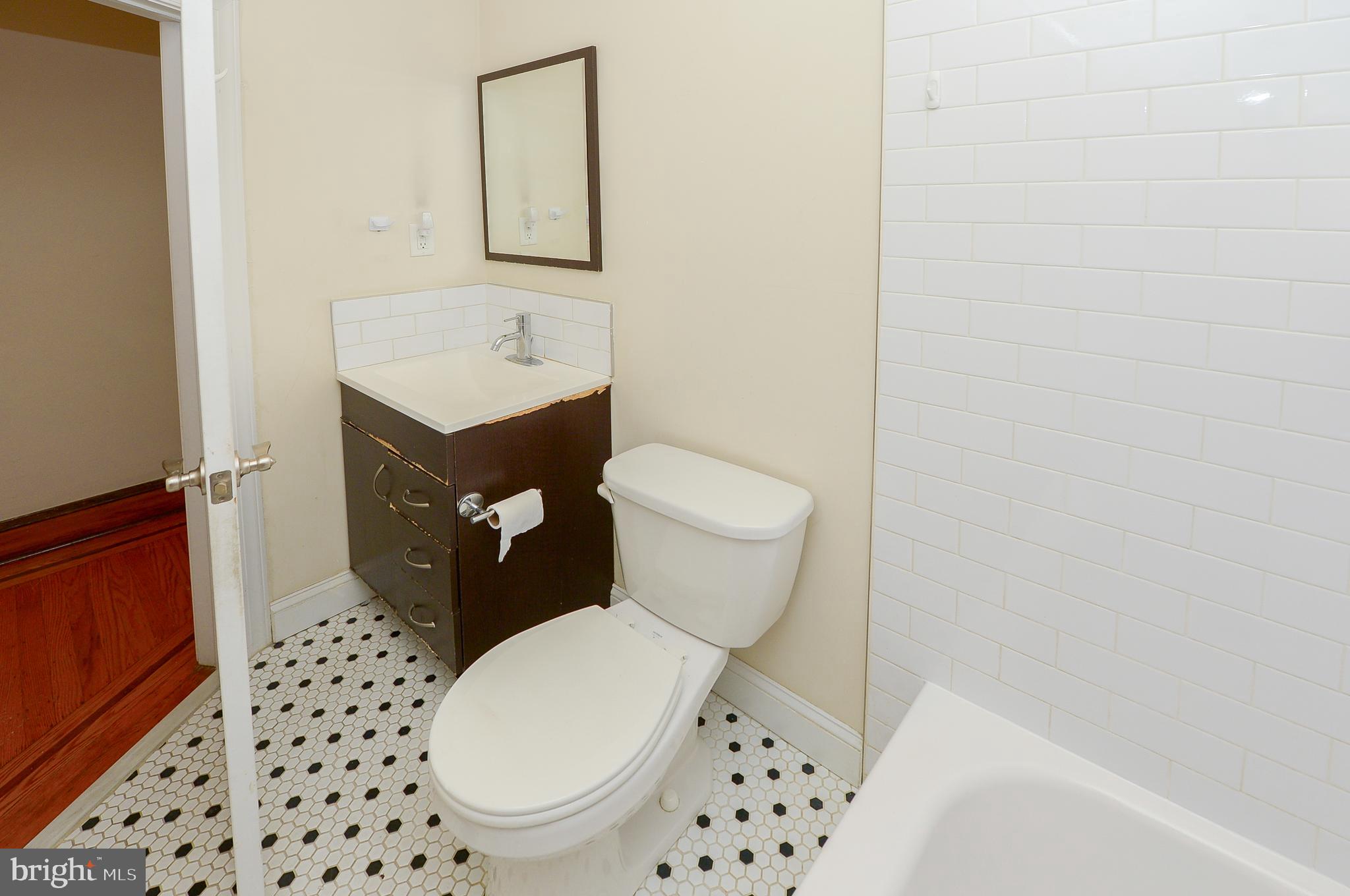 EAST FALLS - Residential
