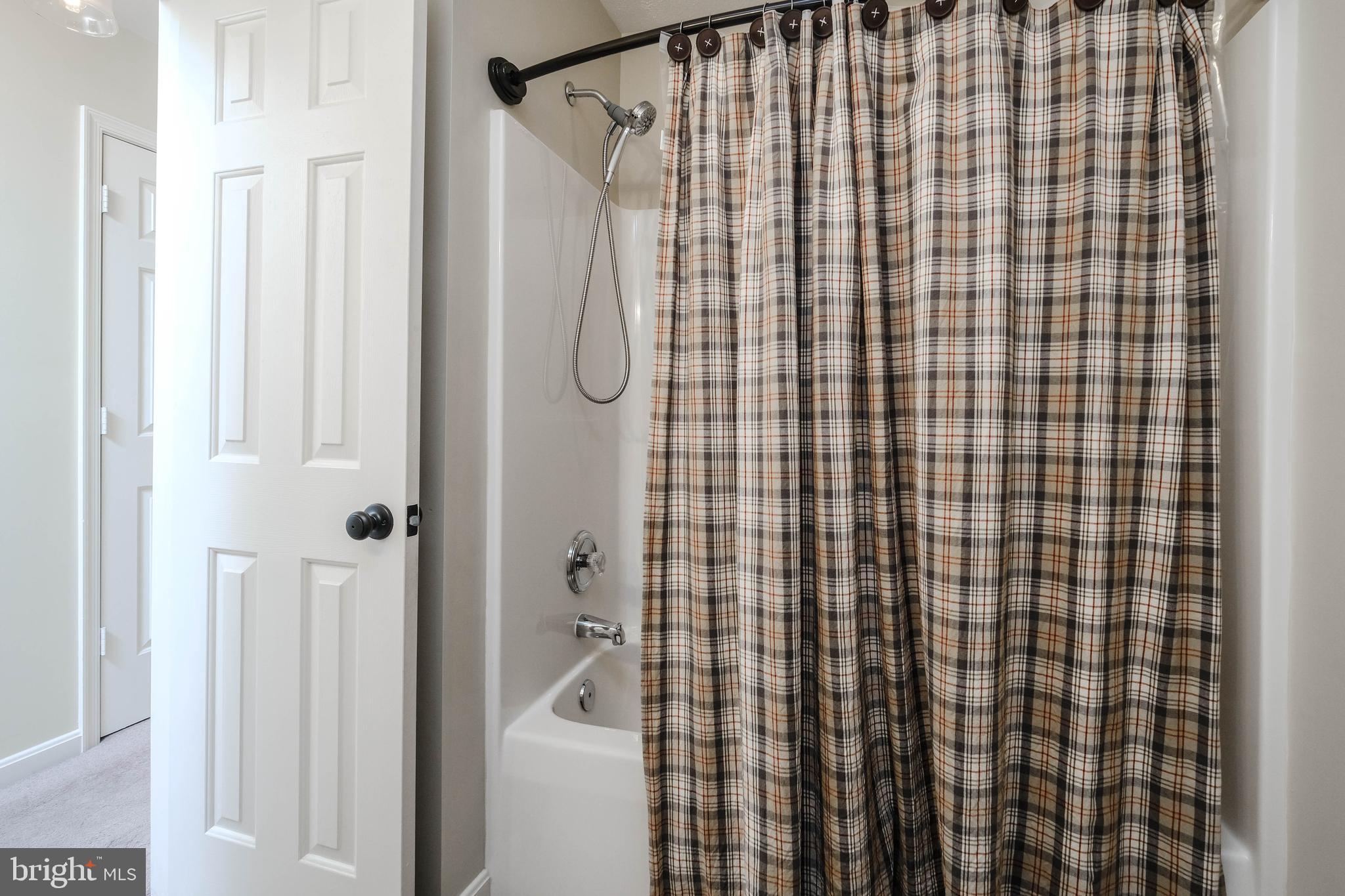 WILLIAMSBURG ESTATES - Residential