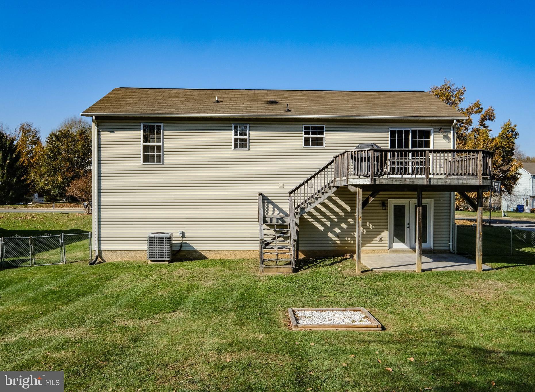 WILLIAMSBURG ESTATES - Residential