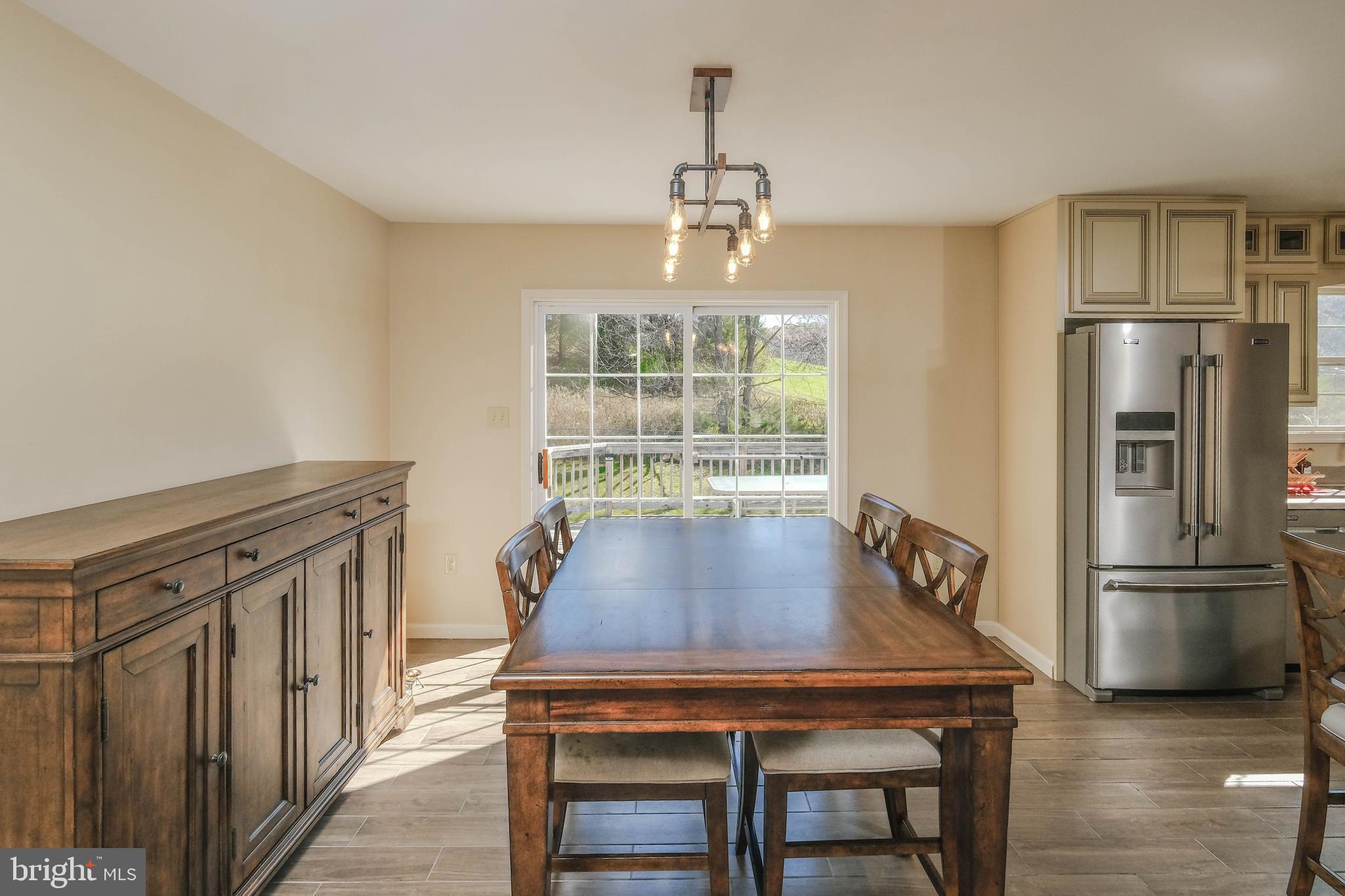 WILLIAMSBURG ESTATES - Residential