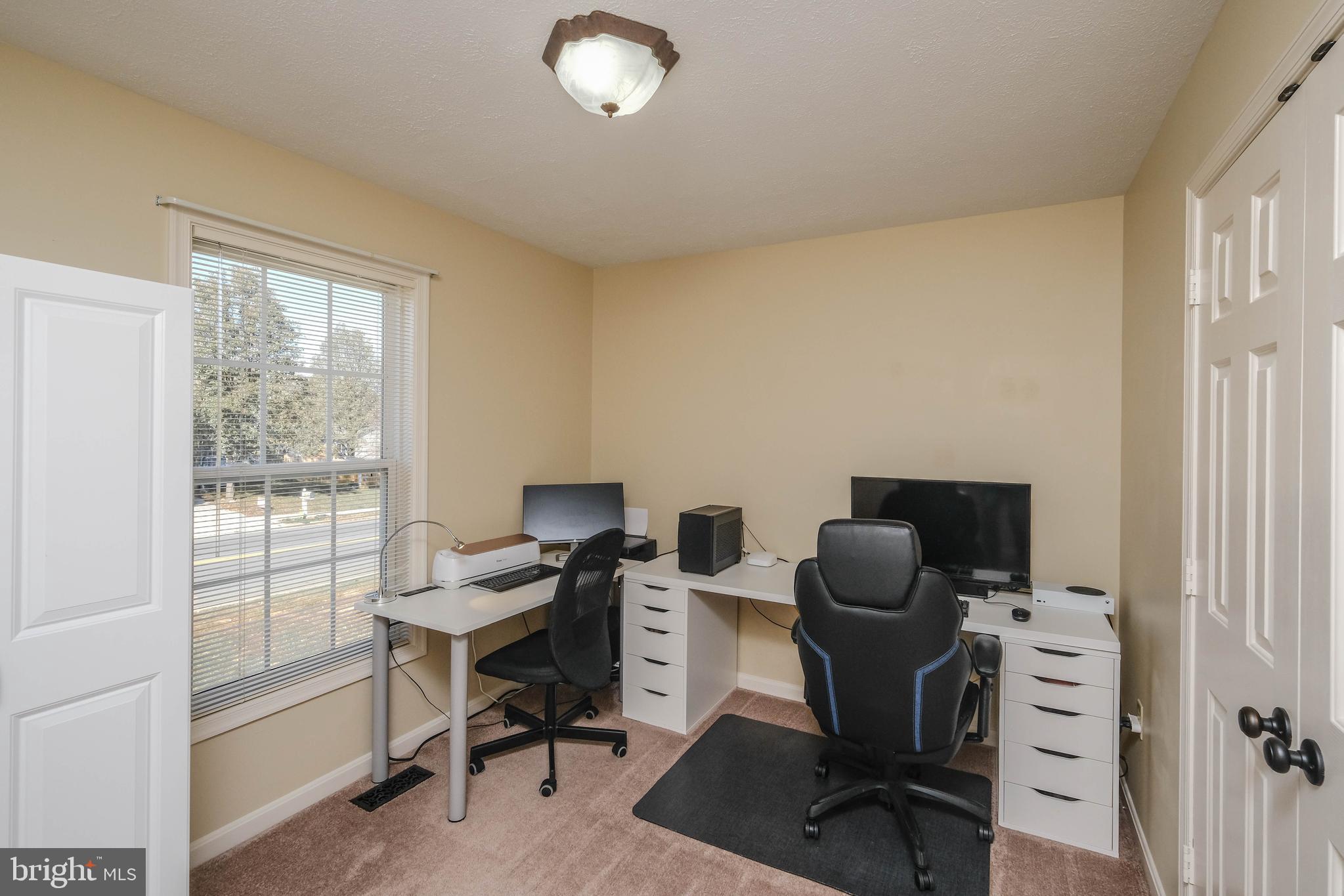 WILLIAMSBURG ESTATES - Residential