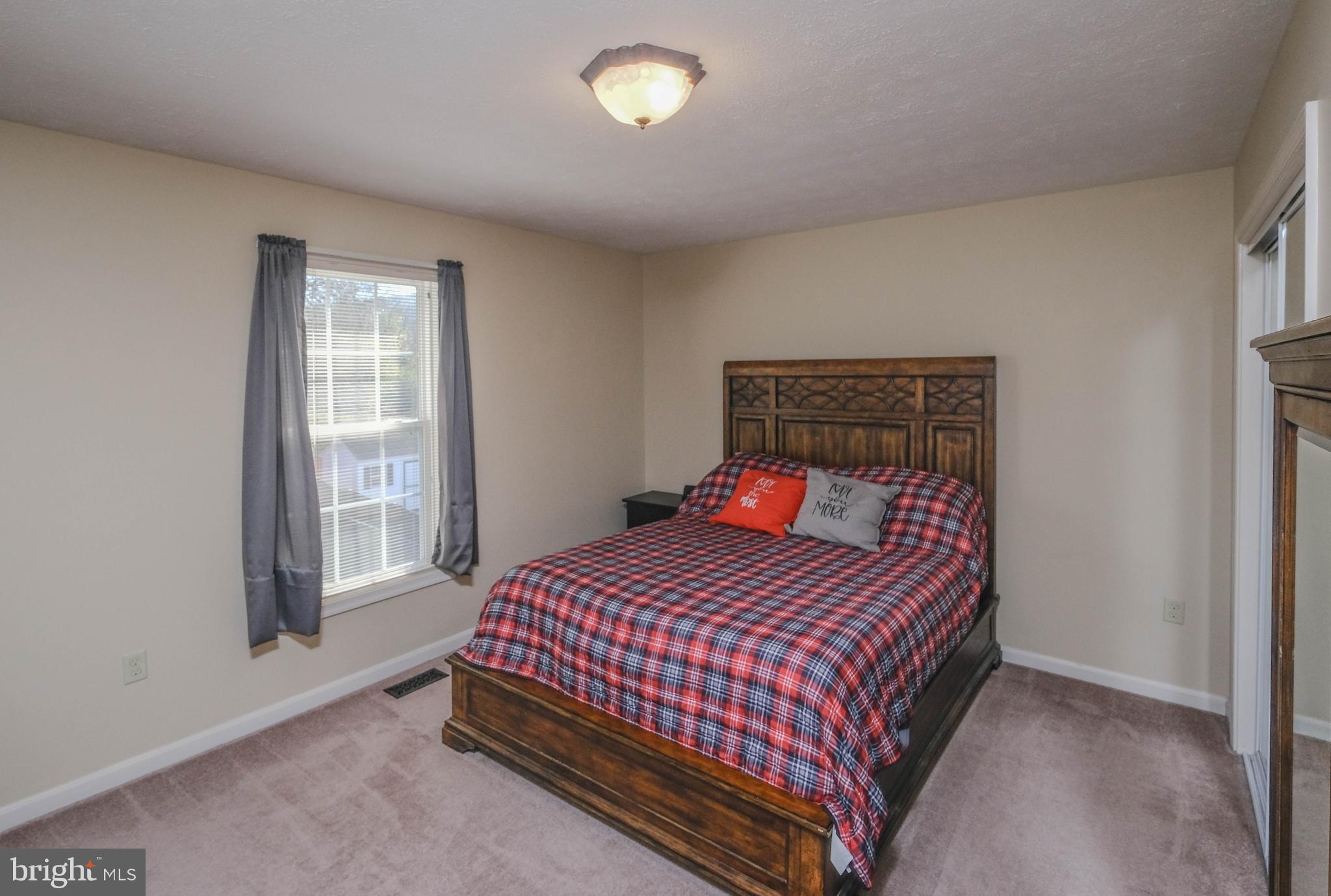 WILLIAMSBURG ESTATES - Residential