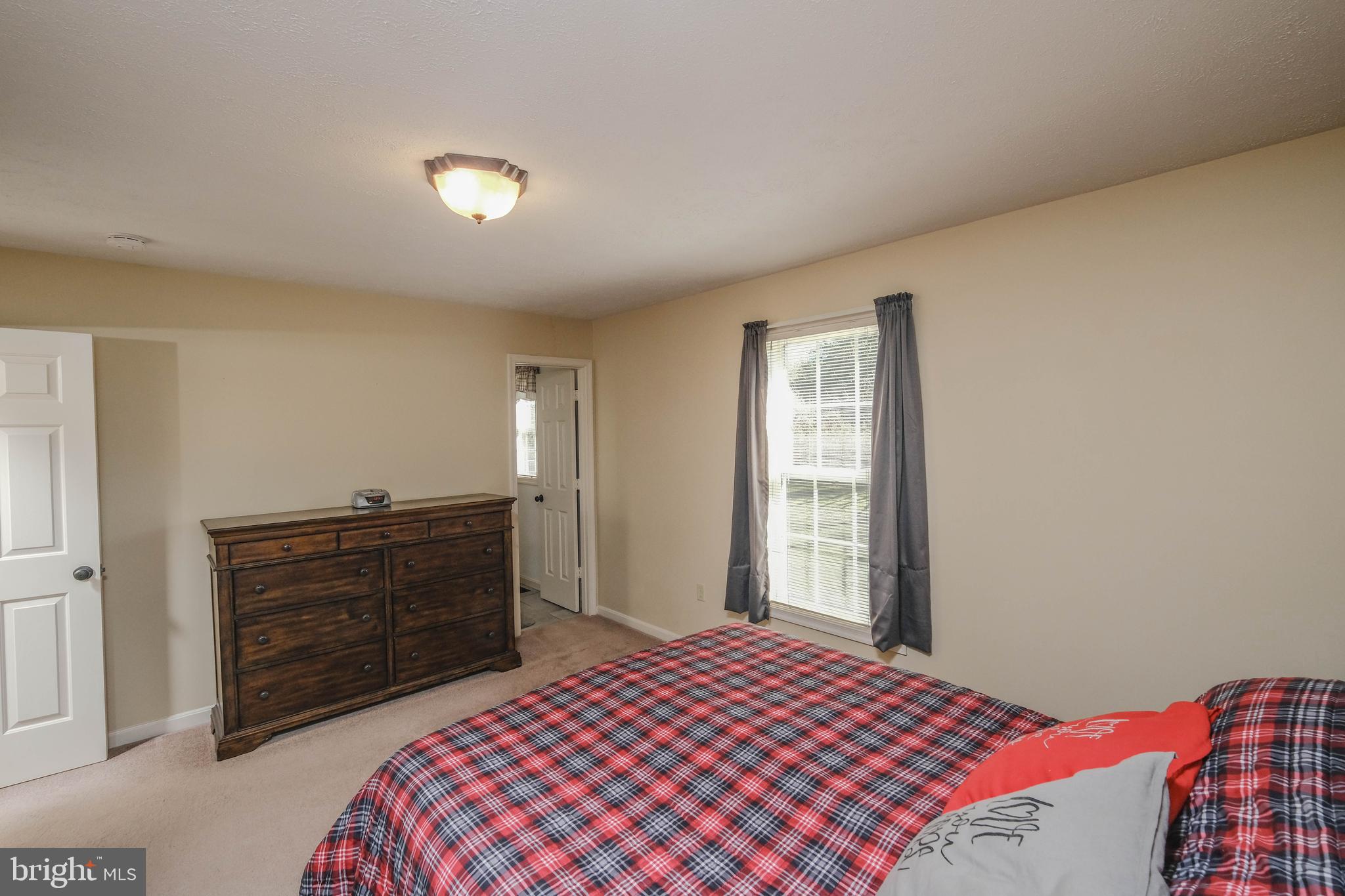 WILLIAMSBURG ESTATES - Residential