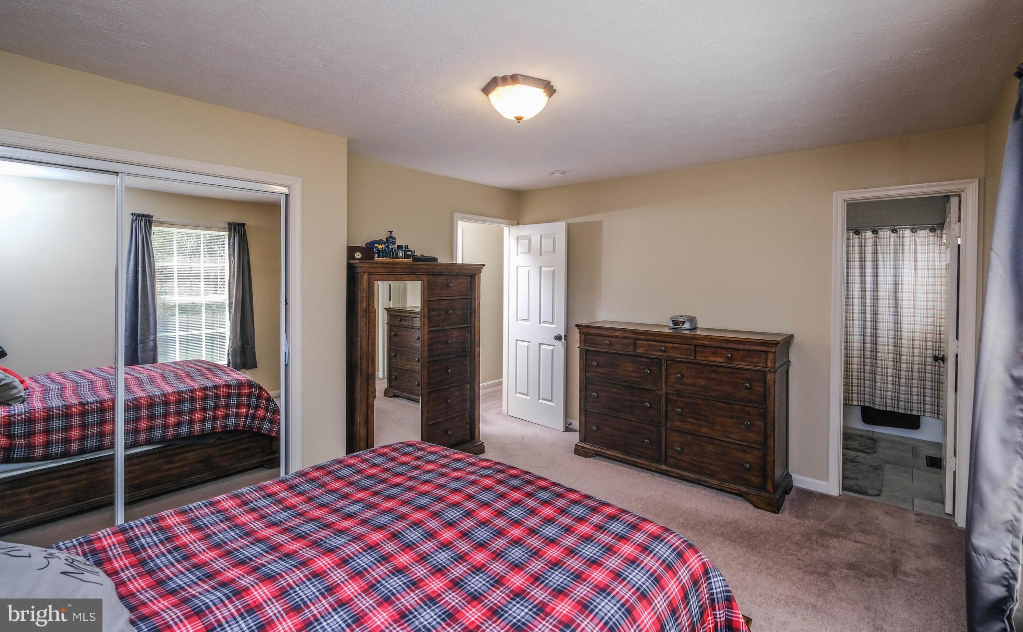 WILLIAMSBURG ESTATES - Residential