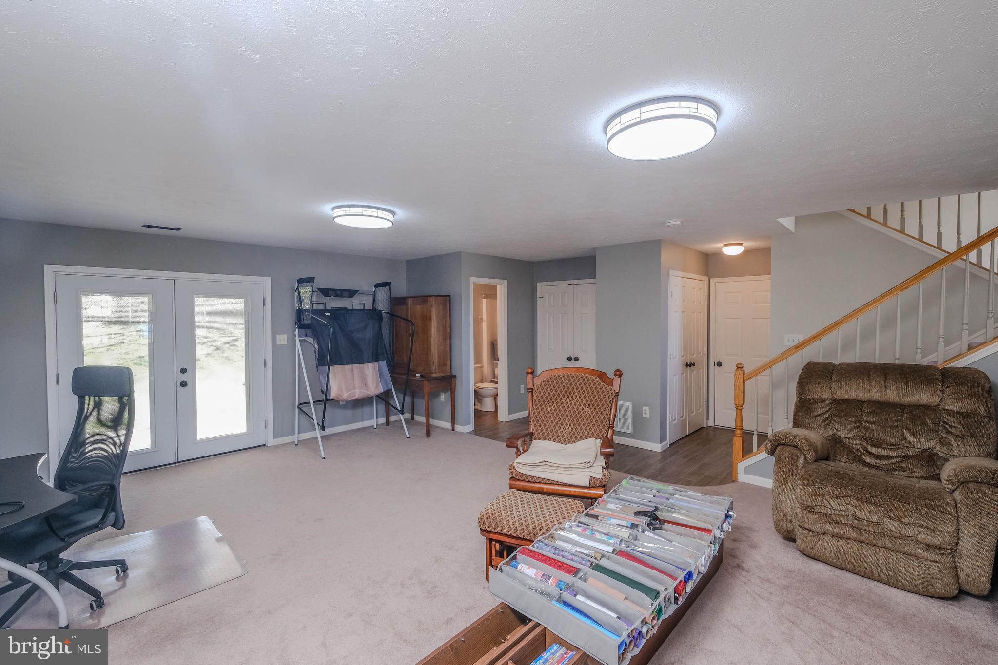 WILLIAMSBURG ESTATES - Residential