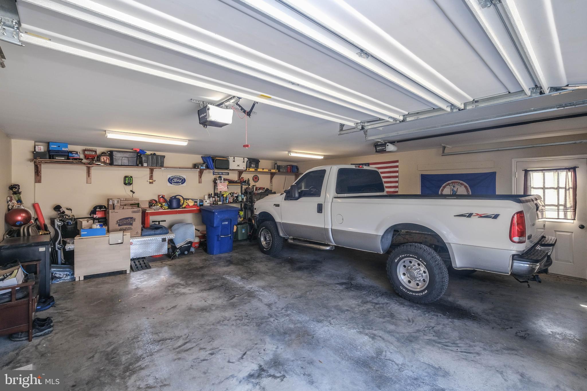 WILLIAMSBURG ESTATES - Residential