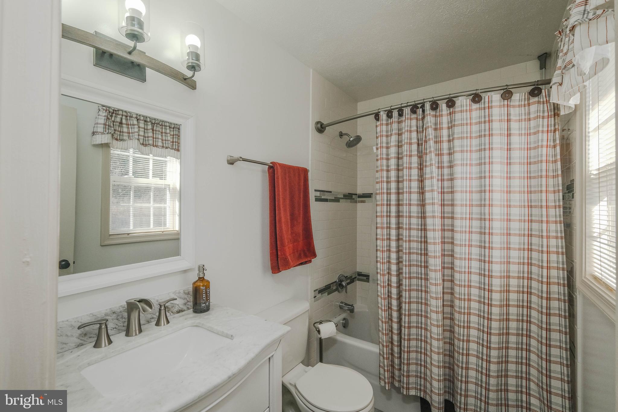 WILLIAMSBURG ESTATES - Residential