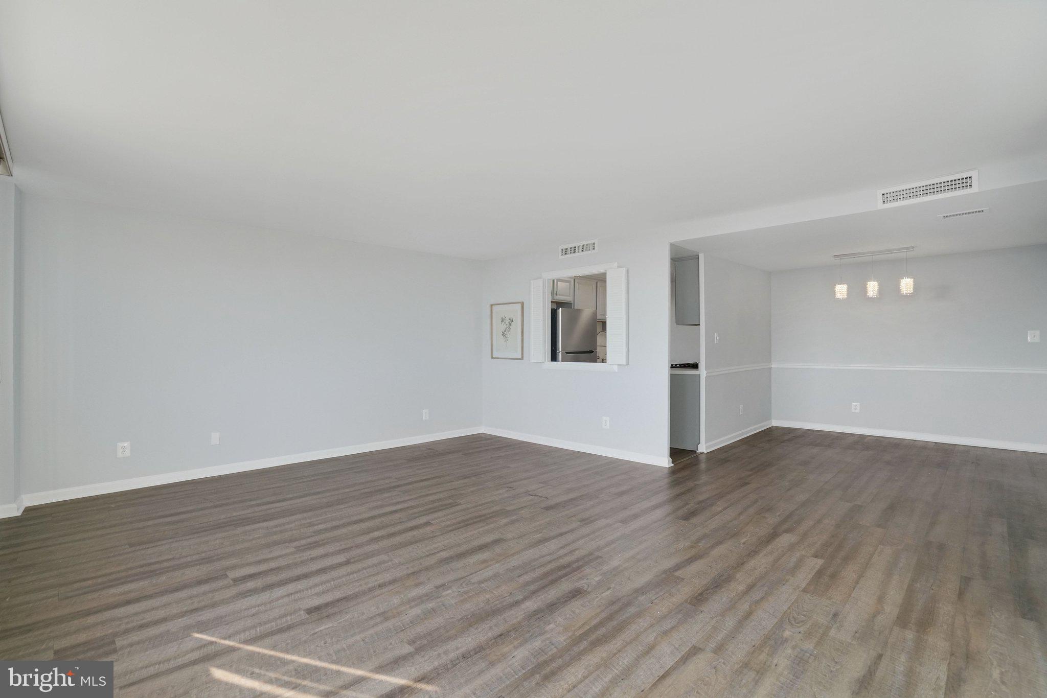 FORTY SIX HUNDRED - Residential