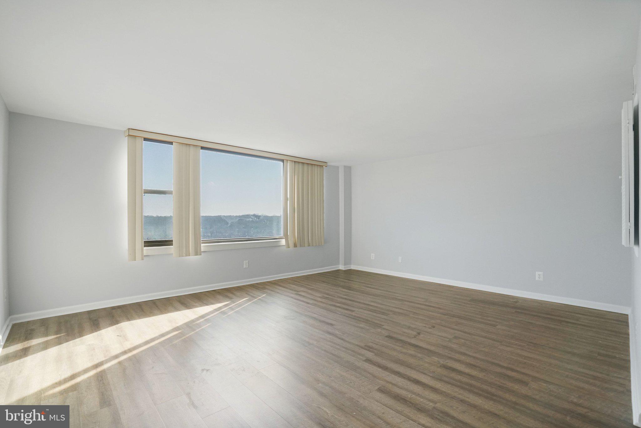 FORTY SIX HUNDRED - Residential