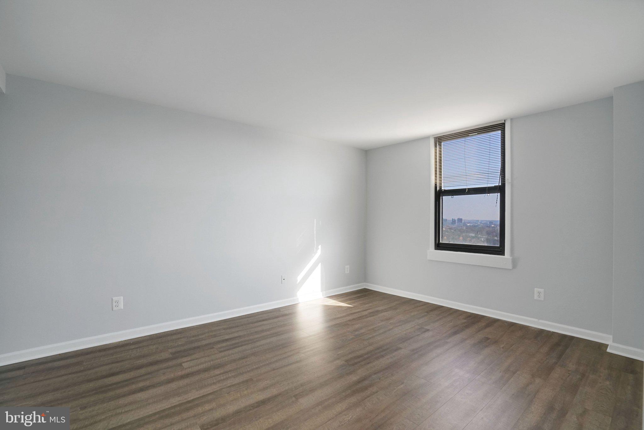 FORTY SIX HUNDRED - Residential