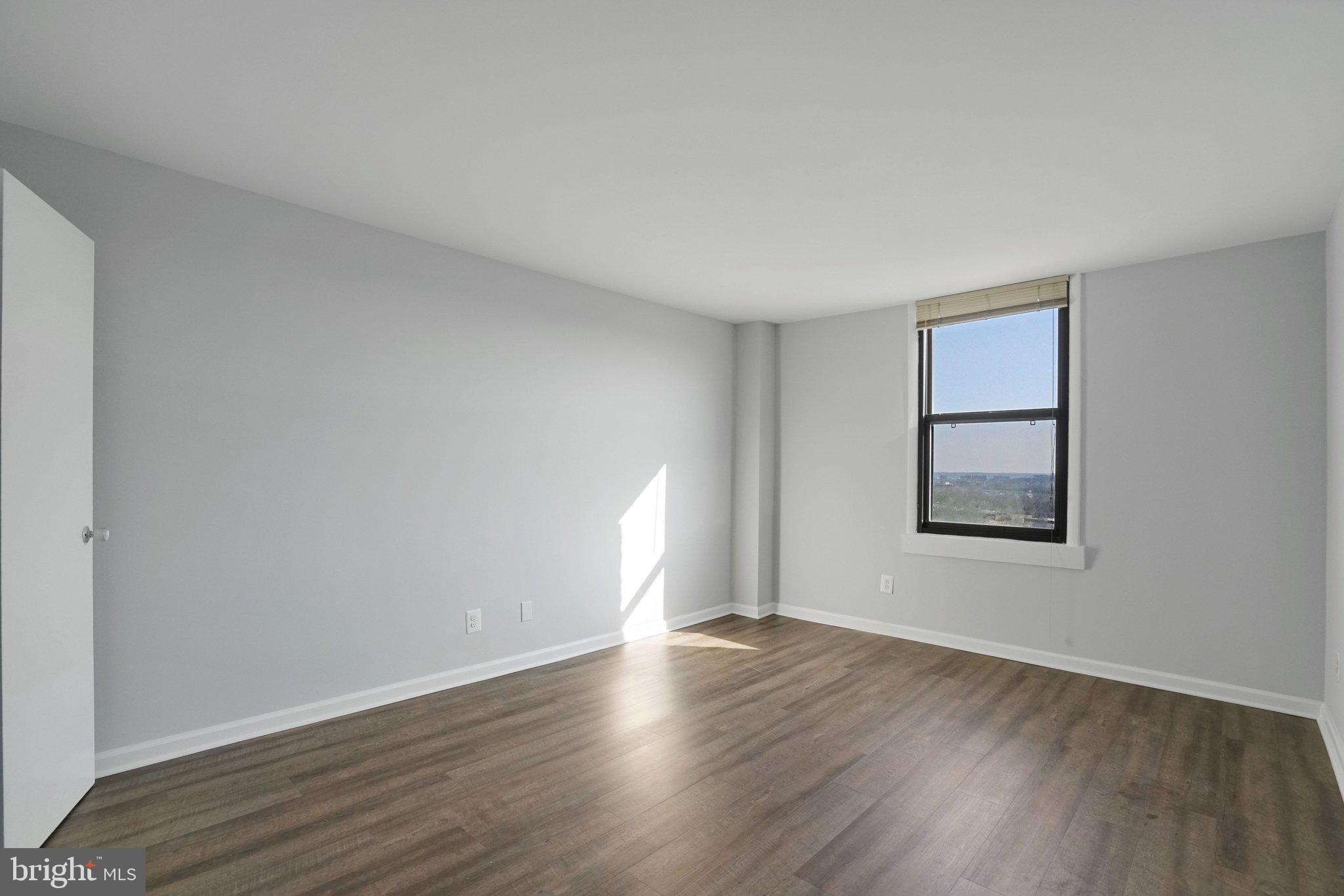 FORTY SIX HUNDRED - Residential