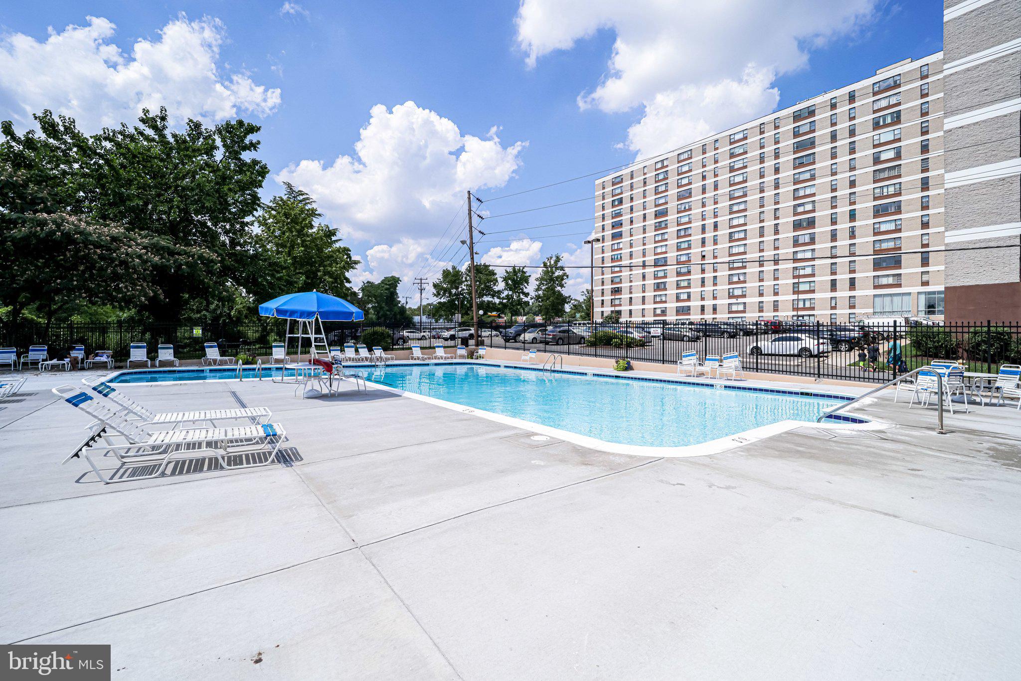 FORTY SIX HUNDRED - Residential