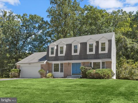 Photo of 14709 Harvest Lane, SILVER SPRING, MD 20905 (MLS # MDMC2199326)