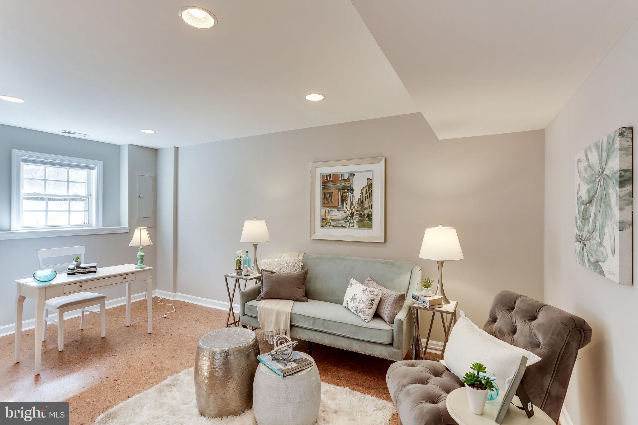 JEFFERSON PARK TOWNHOUSE - Residential