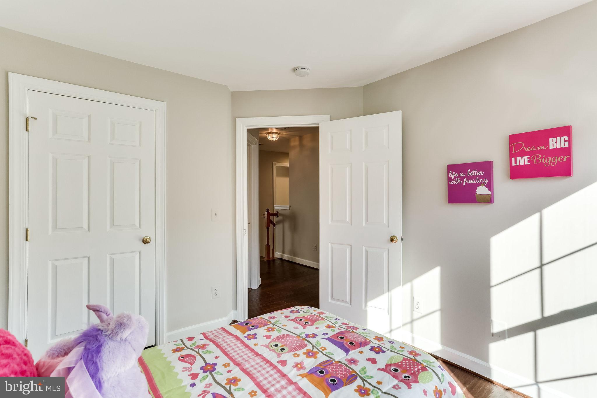 JEFFERSON PARK TOWNHOUSE - Residential