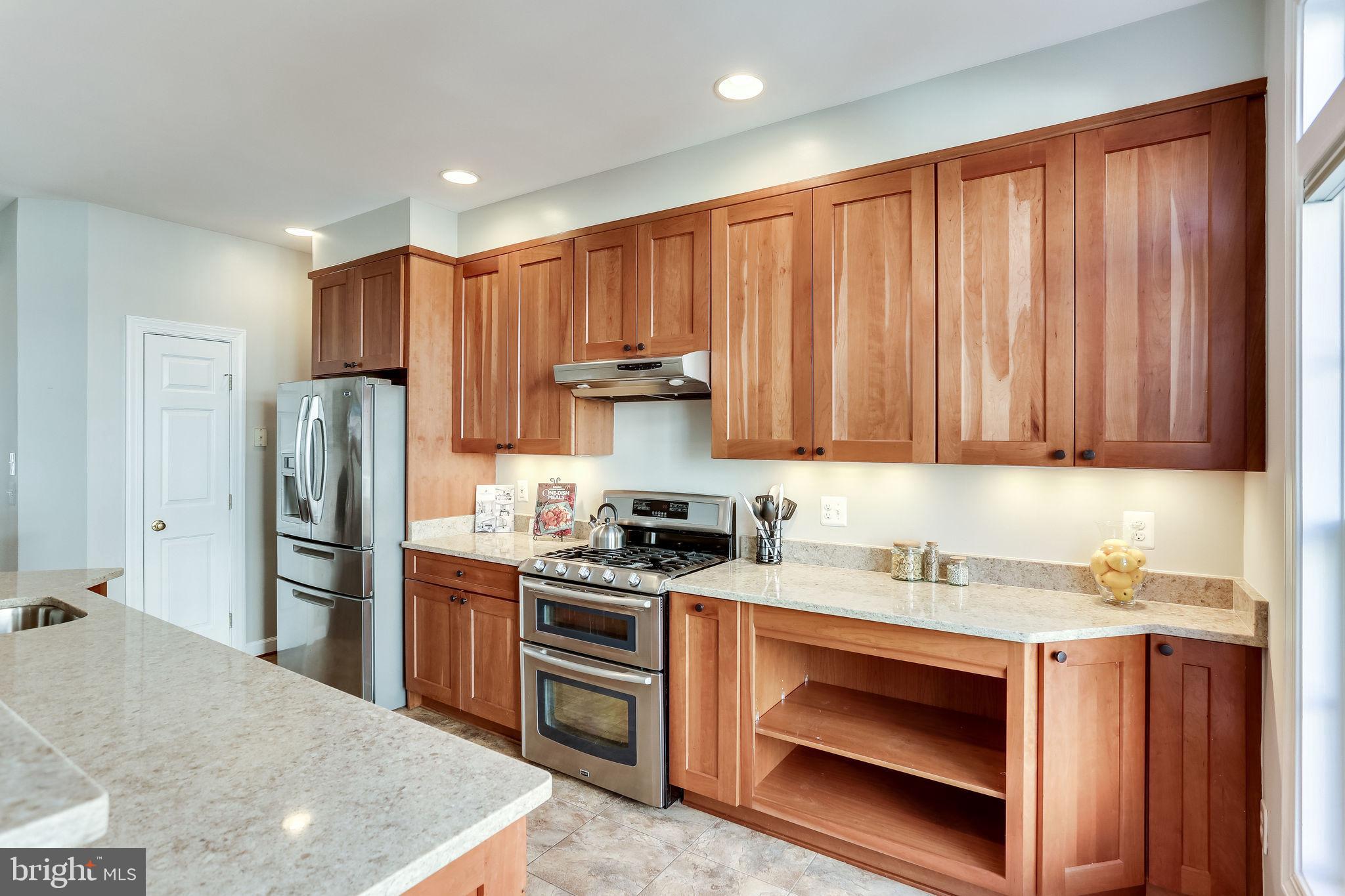 JEFFERSON PARK TOWNHOUSE - Residential