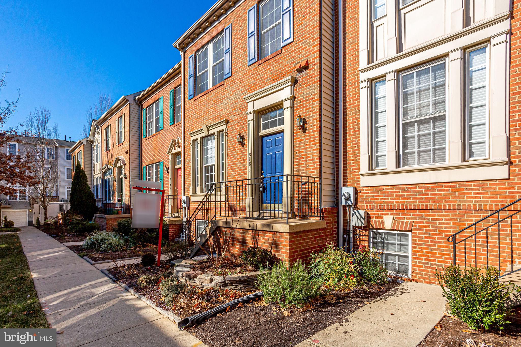JEFFERSON PARK TOWNHOUSE - Residential