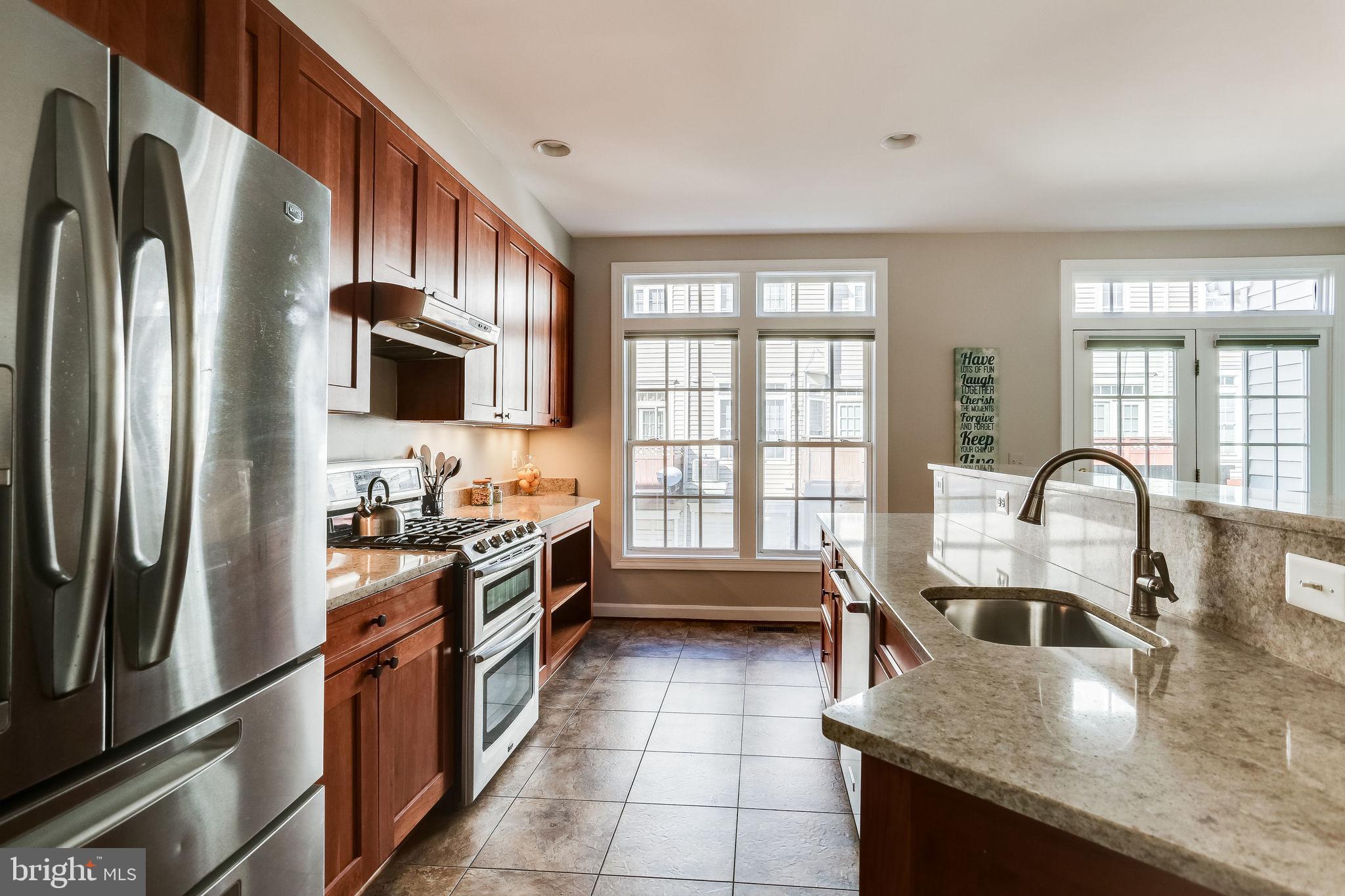 JEFFERSON PARK TOWNHOUSE - Residential