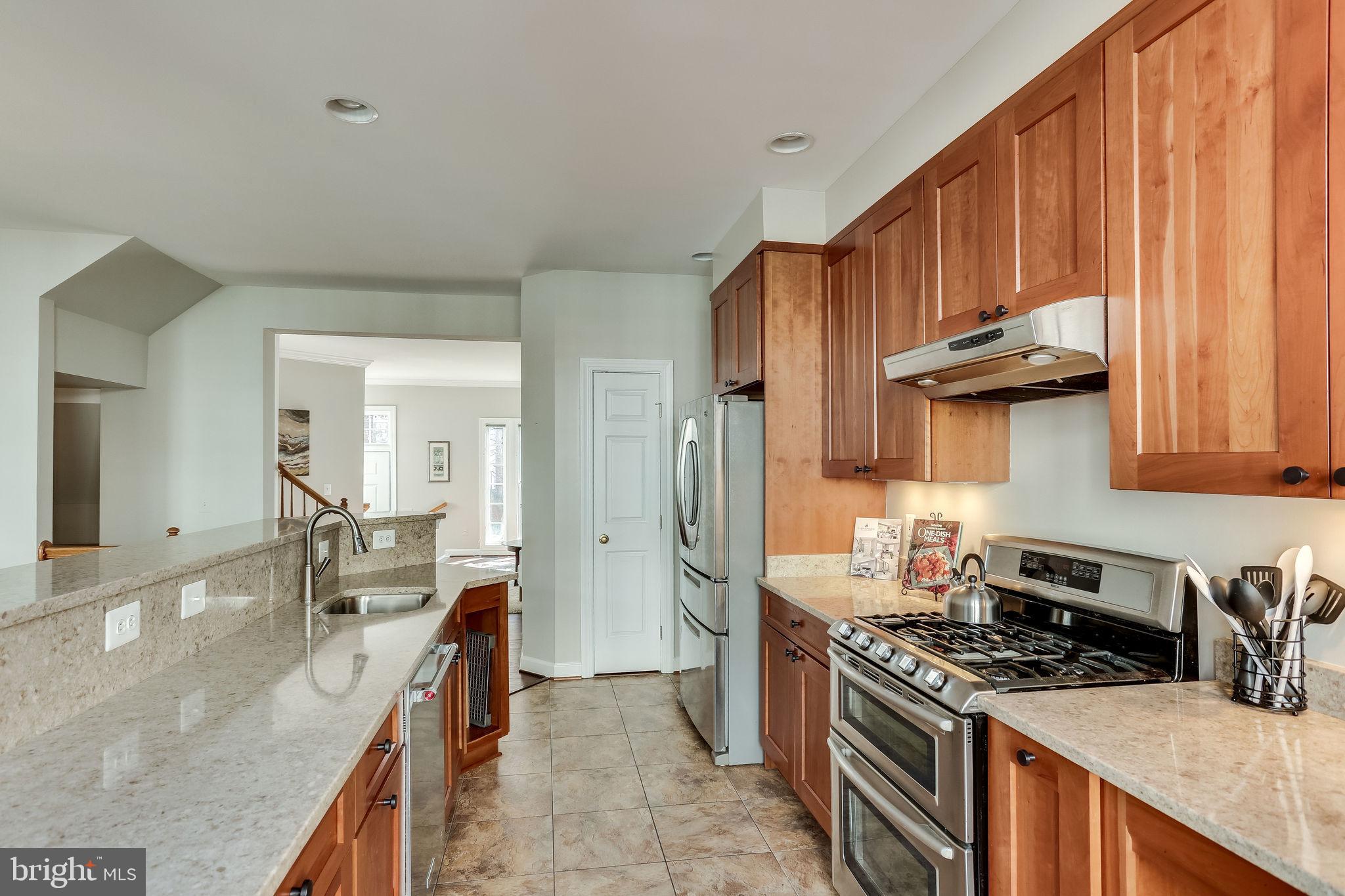 JEFFERSON PARK TOWNHOUSE - Residential