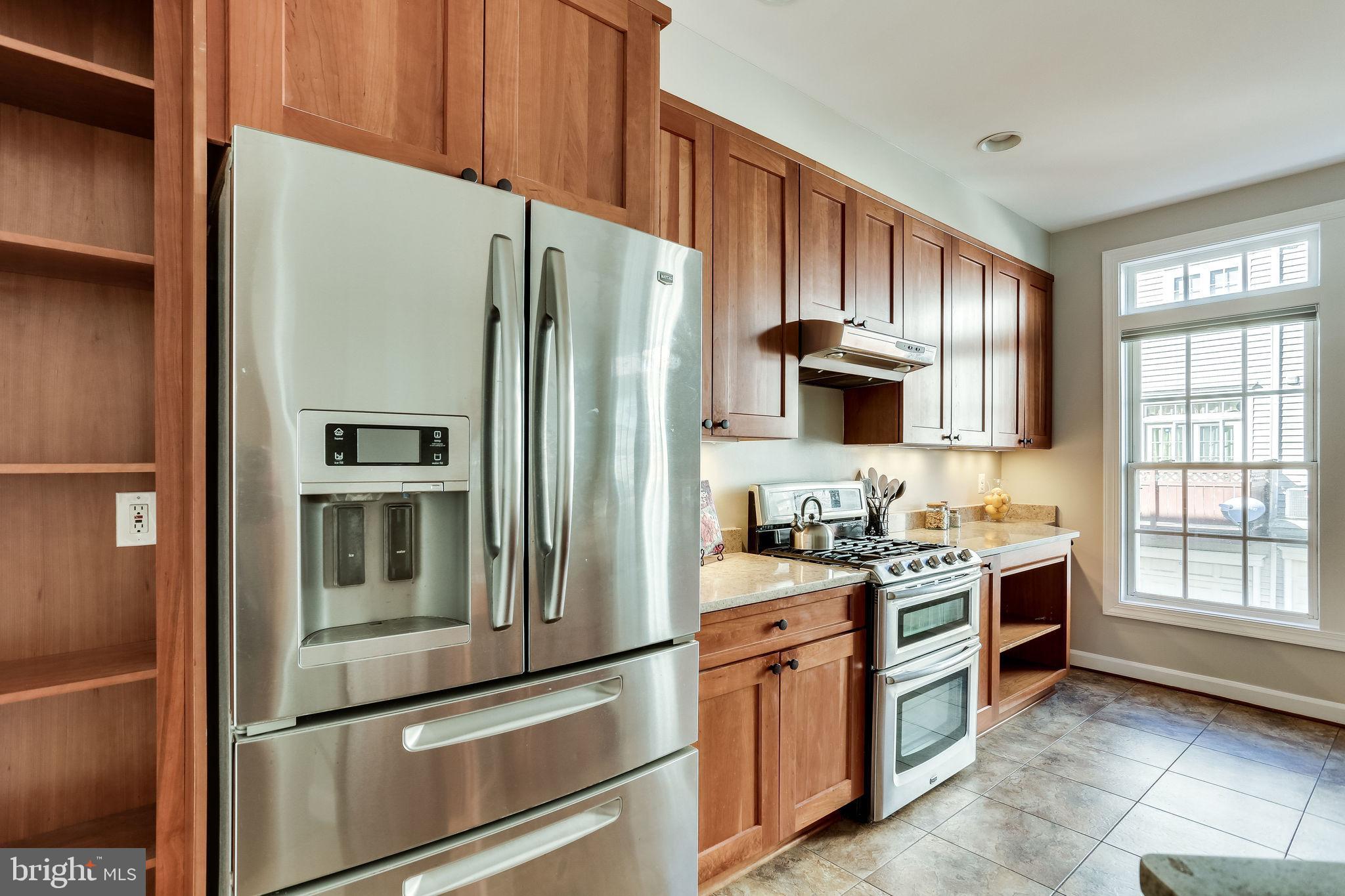 JEFFERSON PARK TOWNHOUSE - Residential