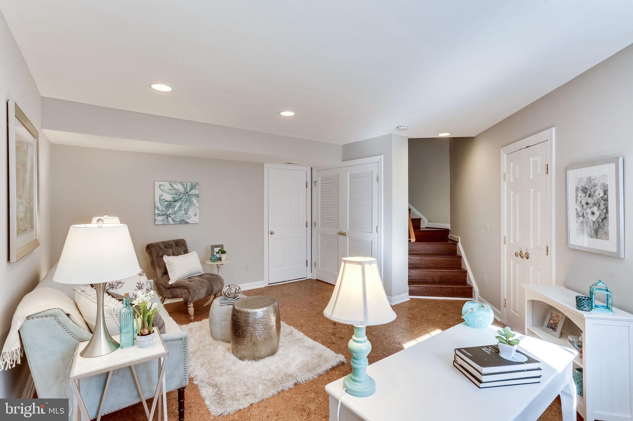 JEFFERSON PARK TOWNHOUSE - Residential