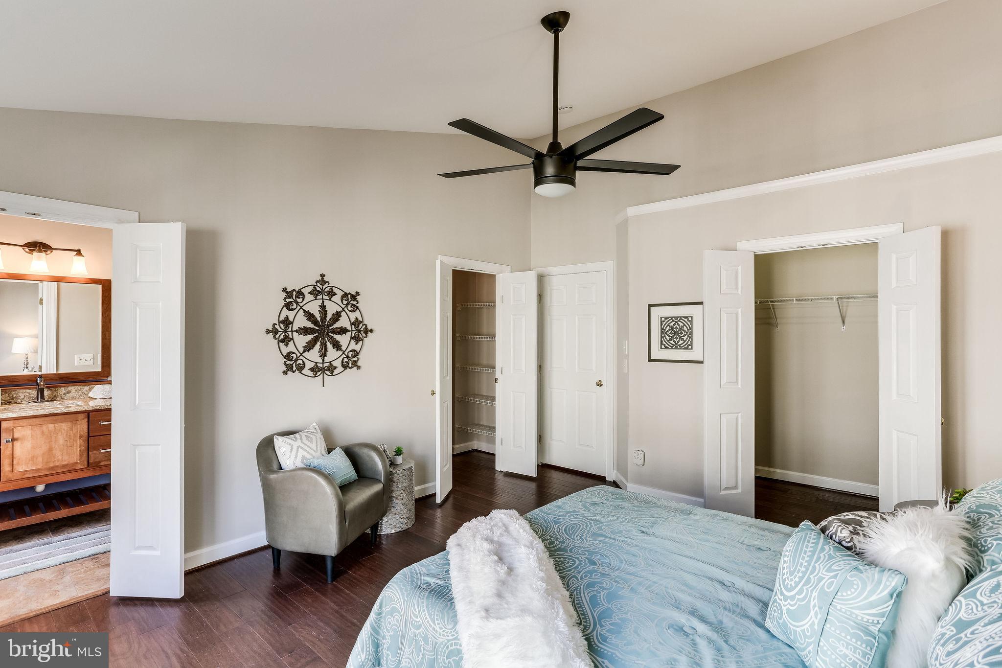 JEFFERSON PARK TOWNHOUSE - Residential