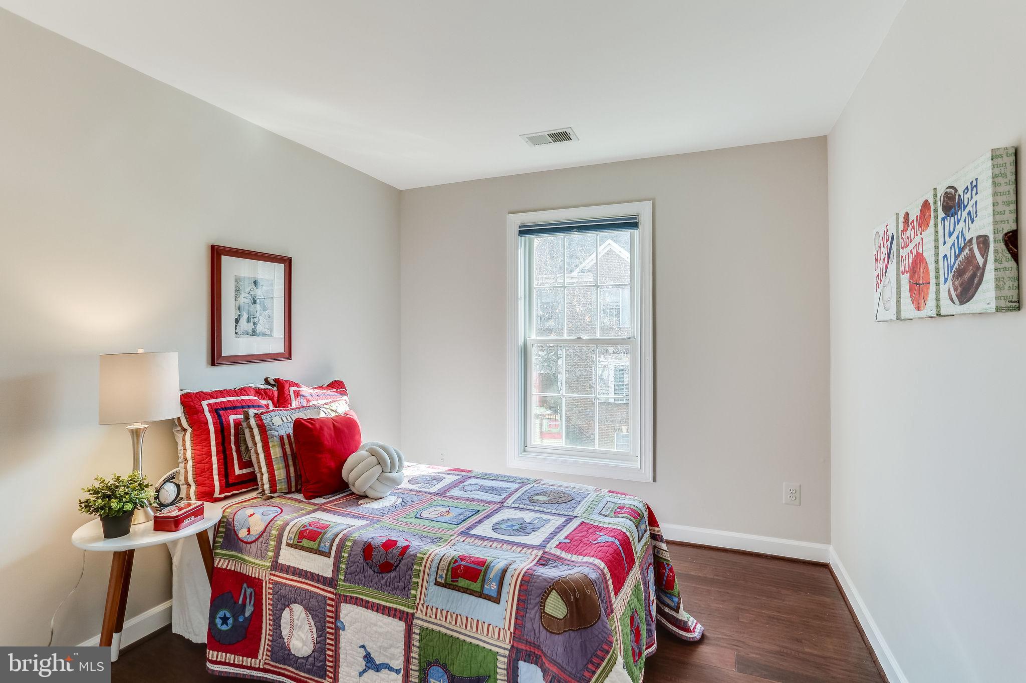 JEFFERSON PARK TOWNHOUSE - Residential
