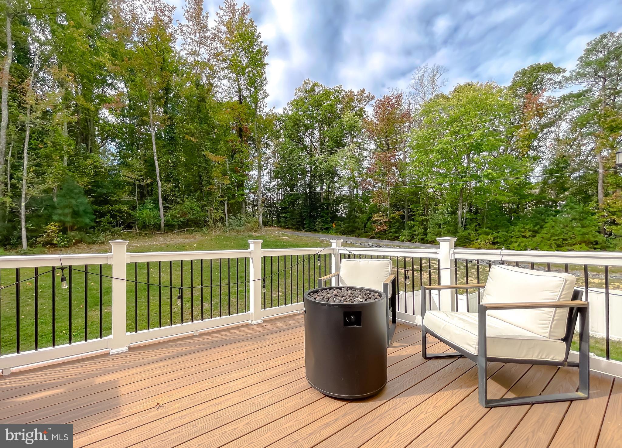 THE WOODS AT MYRTLE POINT - Residential