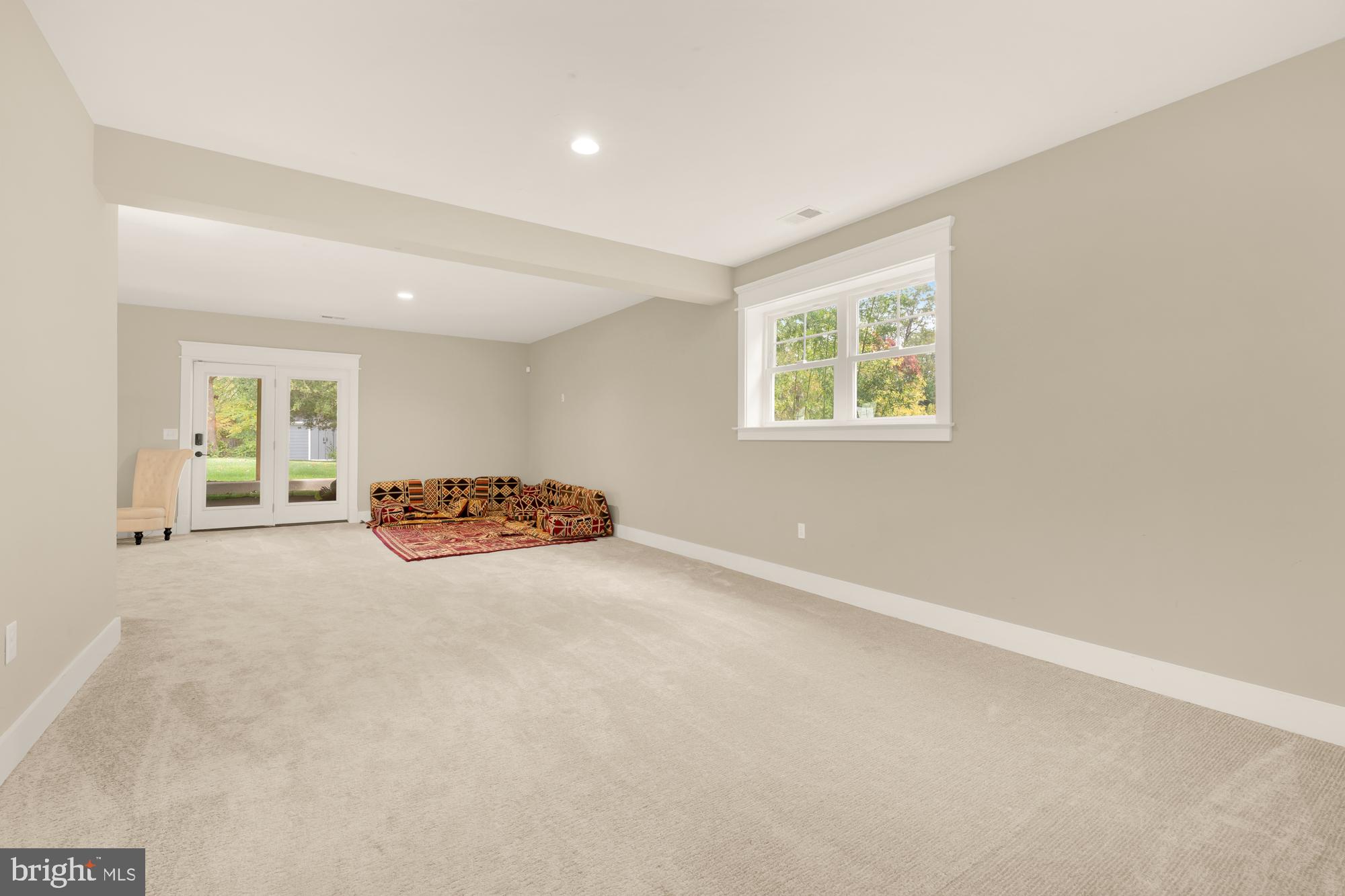 FAIRFAX ACRES - Residential