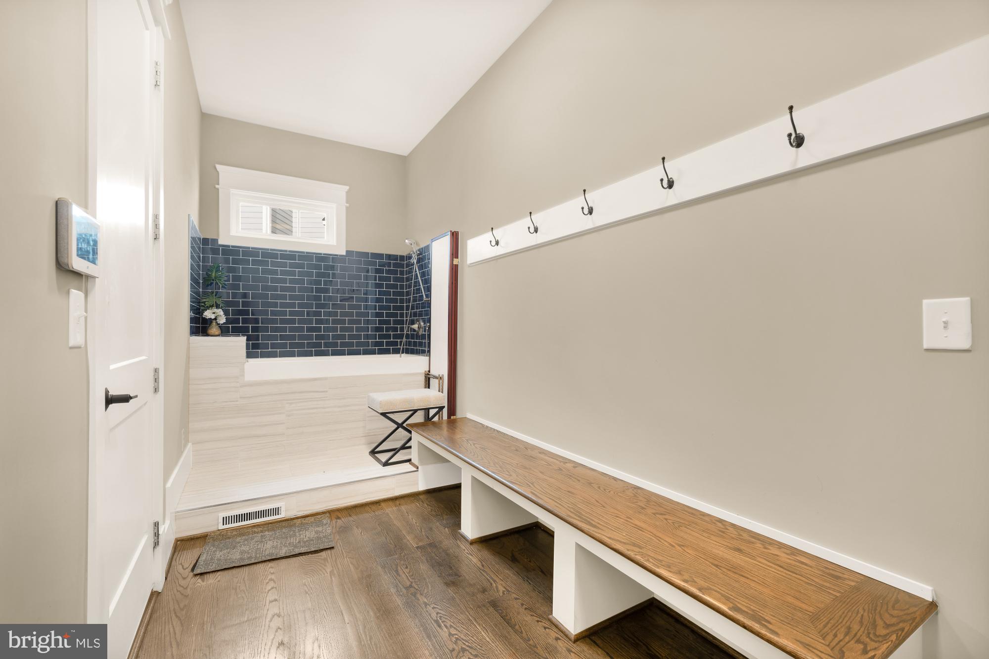 FAIRFAX ACRES - Residential