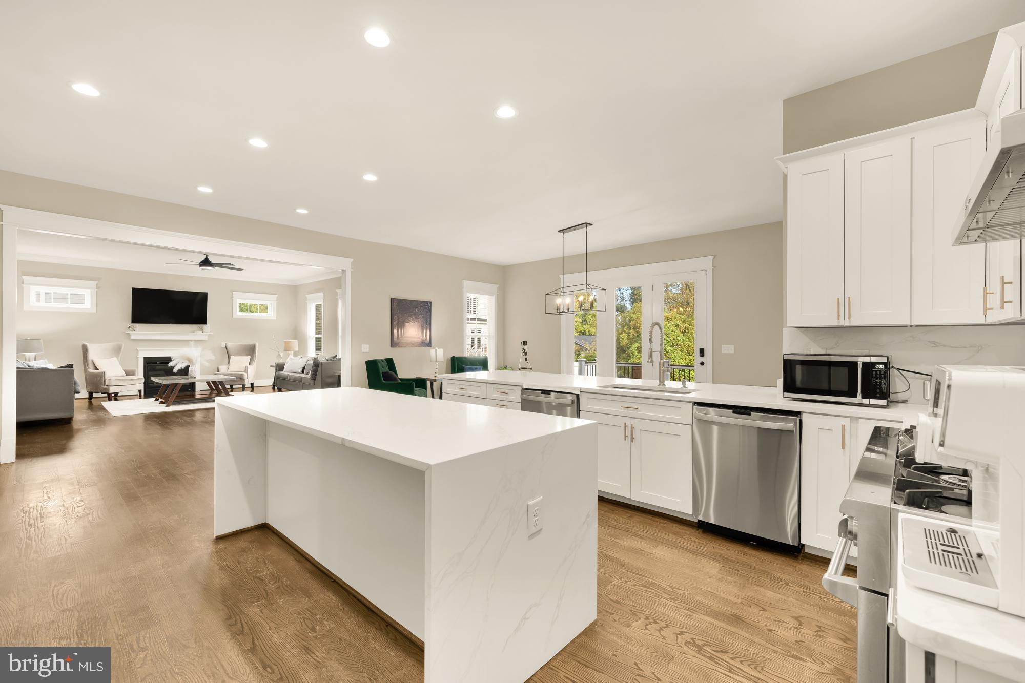 FAIRFAX ACRES - Residential