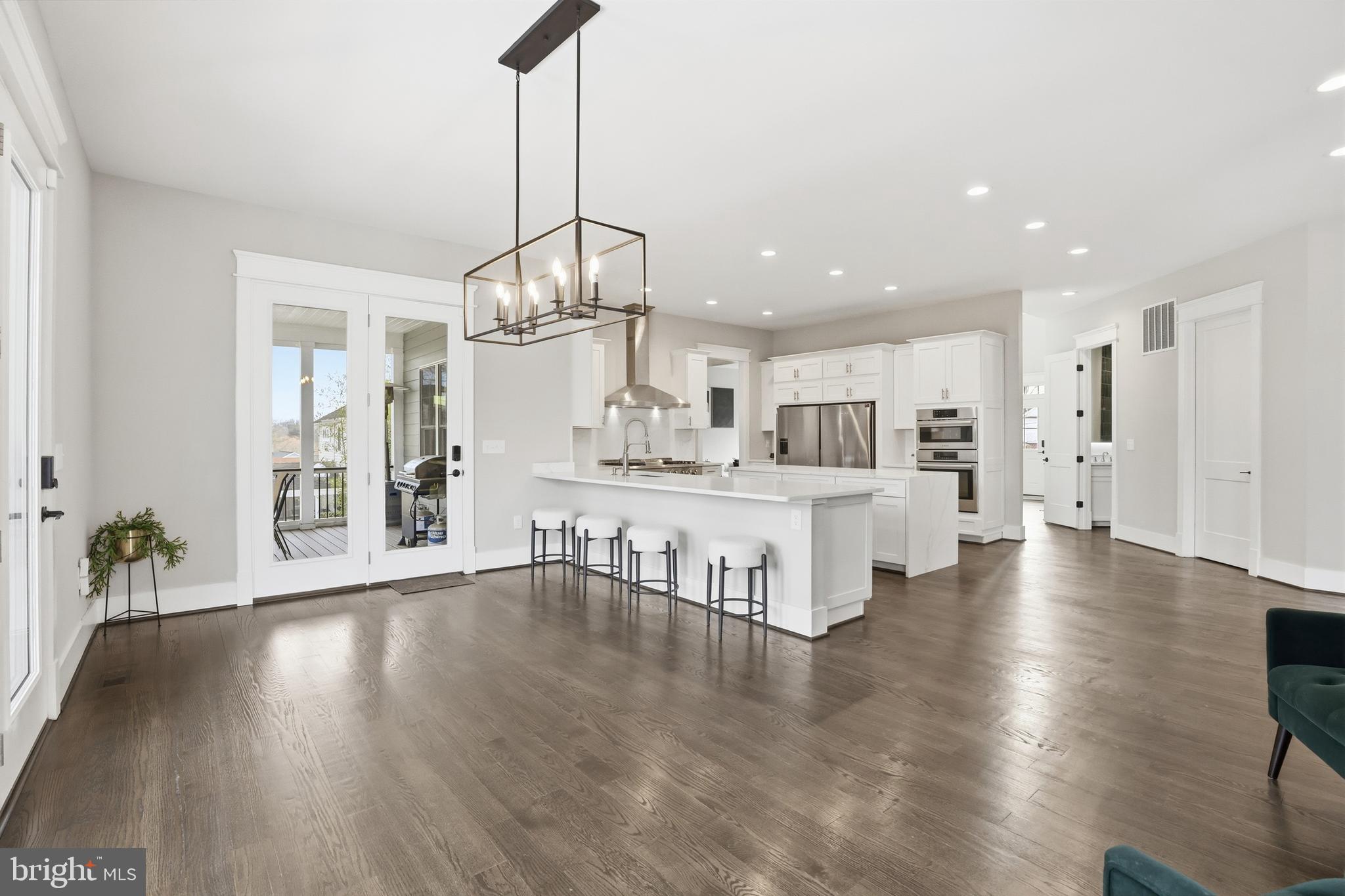 FAIRFAX ACRES - Residential