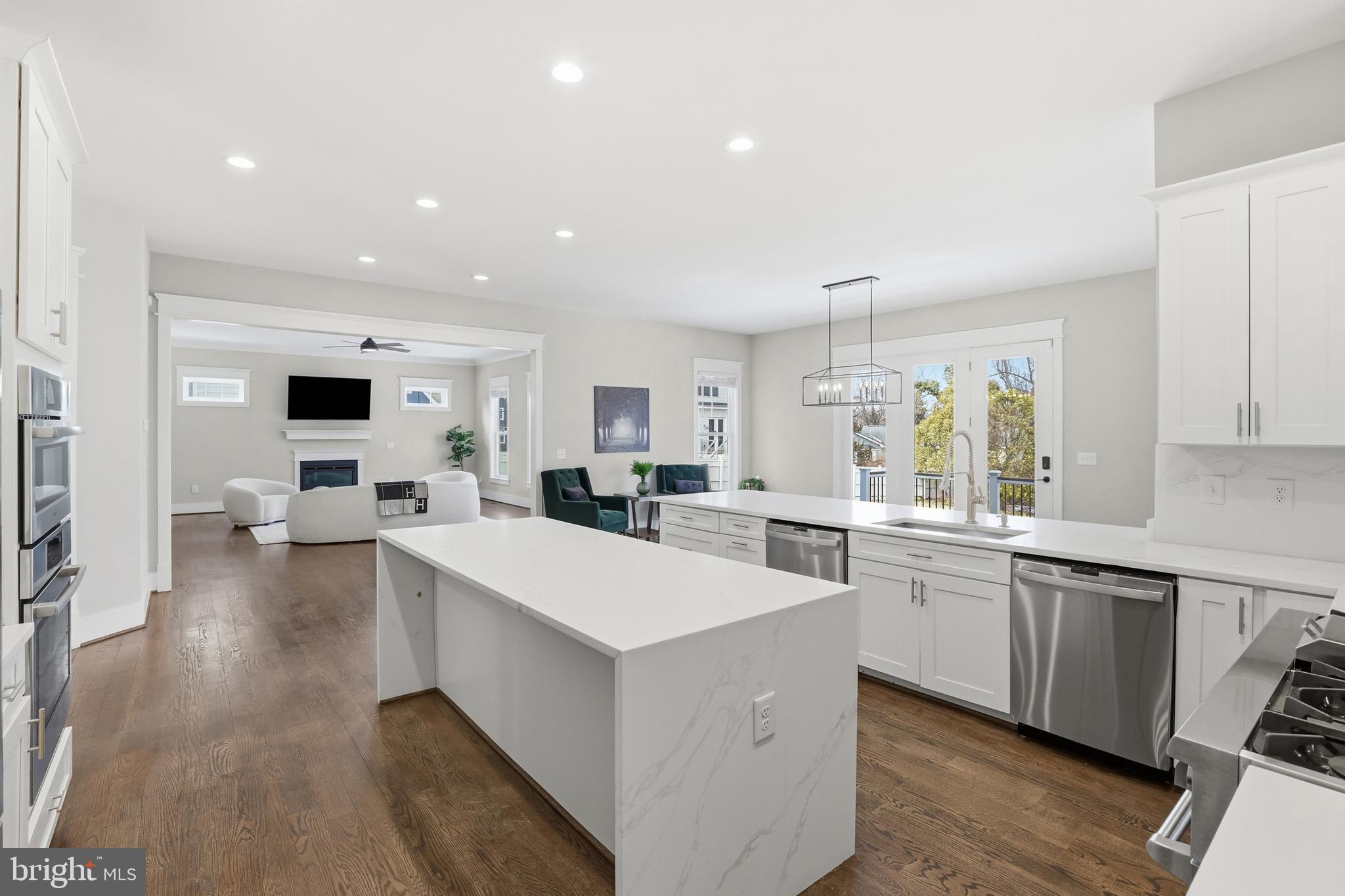 FAIRFAX ACRES - Residential