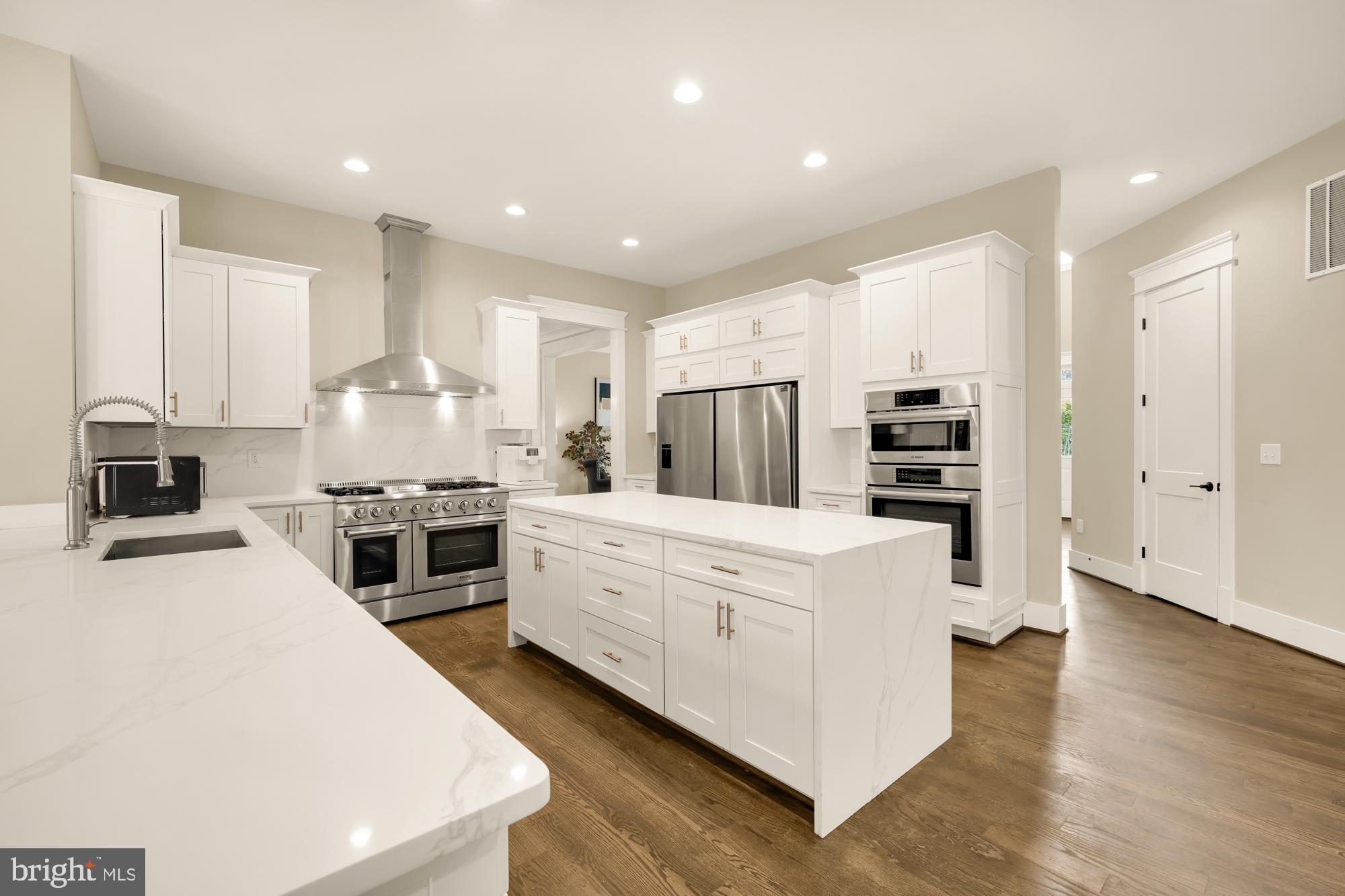 FAIRFAX ACRES - Residential