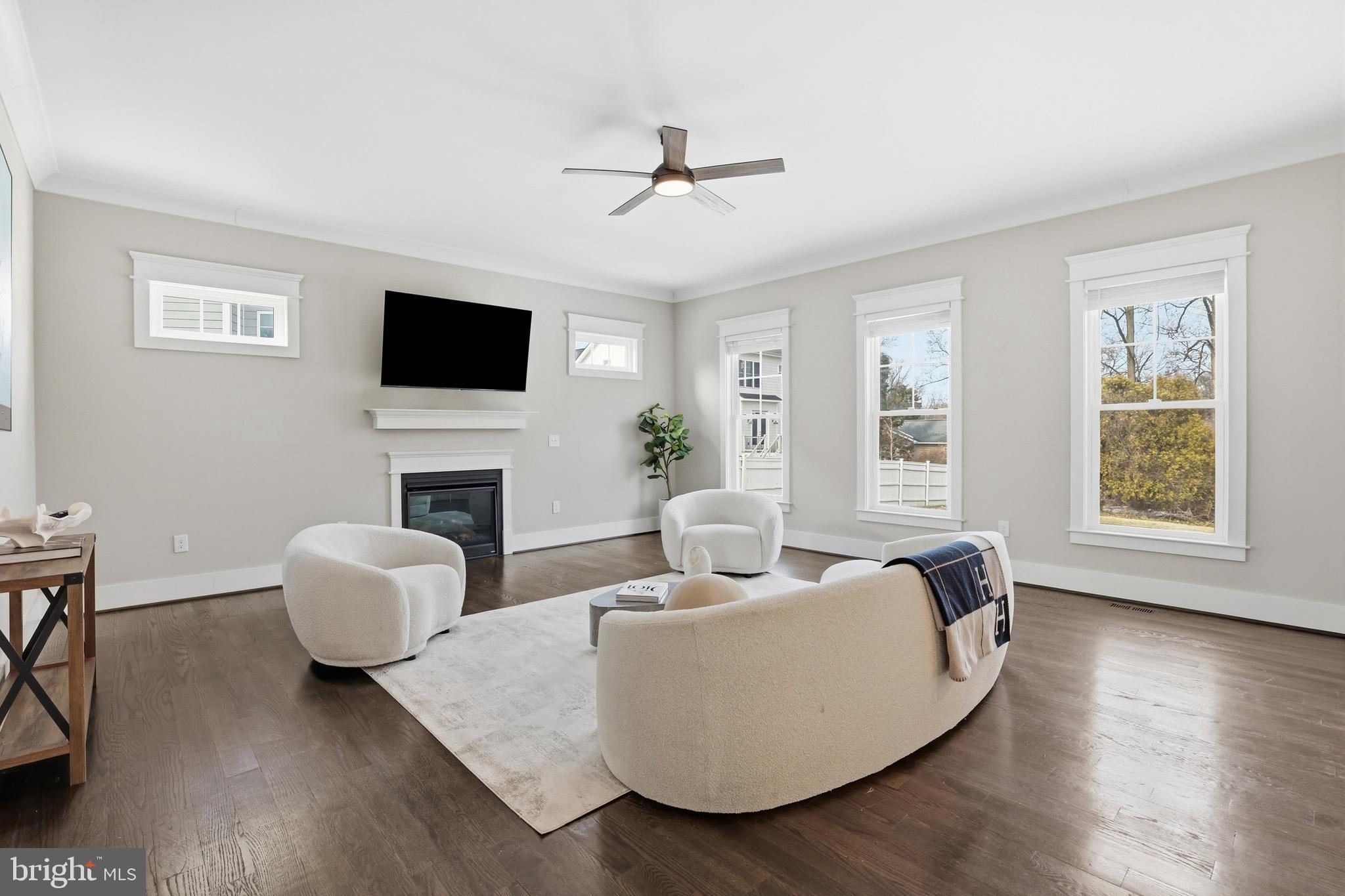 FAIRFAX ACRES - Residential